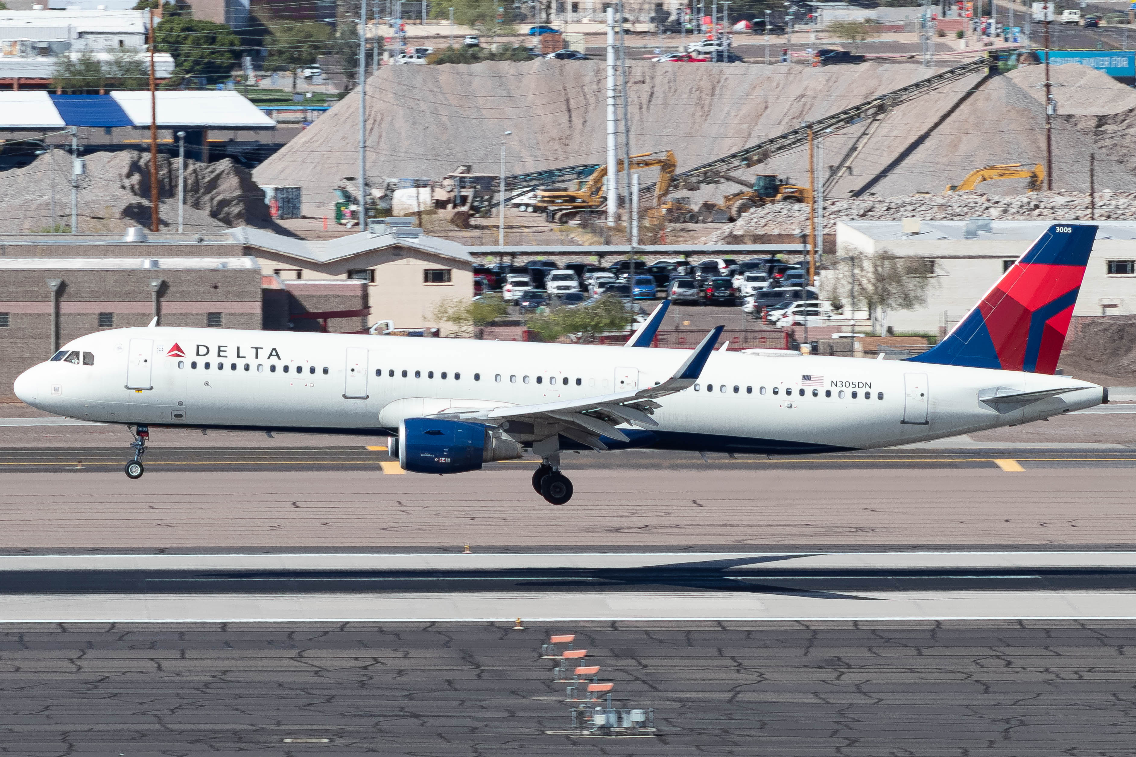 Full size: Delta Airlines Airbus A321-200 N305DN at Phoenix Sky Harbor International Airport