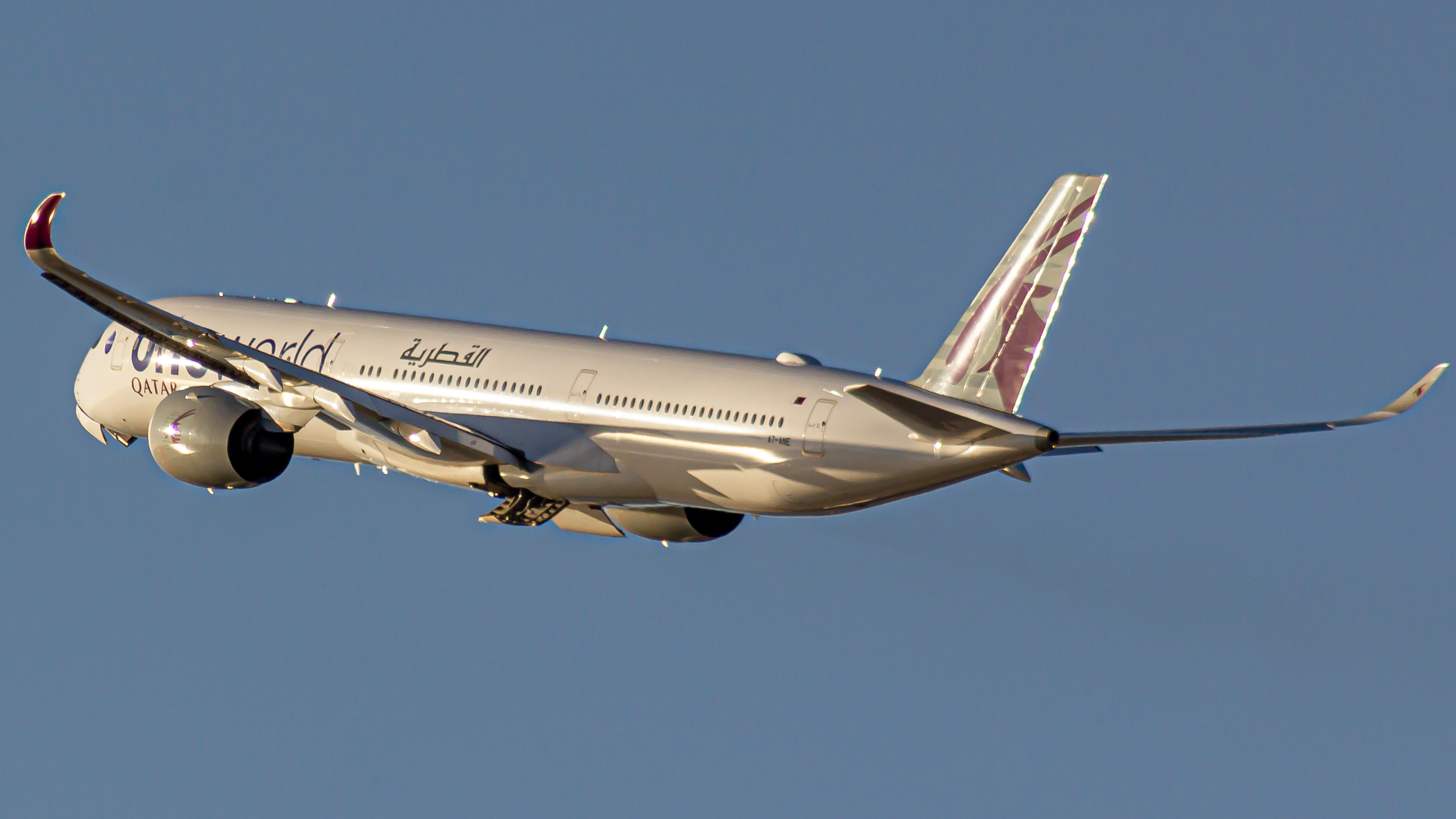 Full size: Qatar Airways Airbus A350-1000 A7-ANE at Los Angeles International Airport