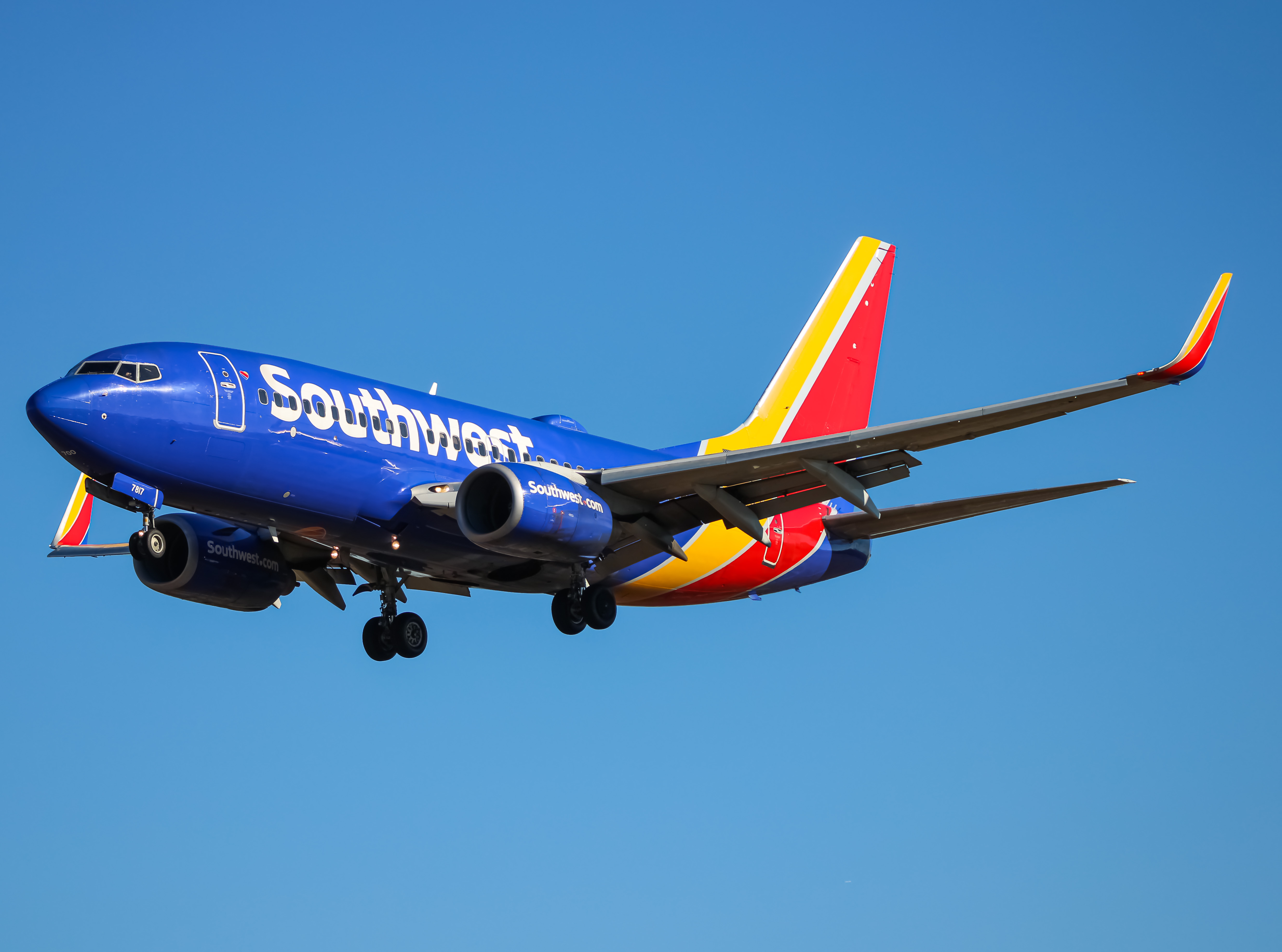 Full size: Southwest Airlines Boeing 737-800 N7817J at Baltimore/Washington International Thurgood Marshall Airport
