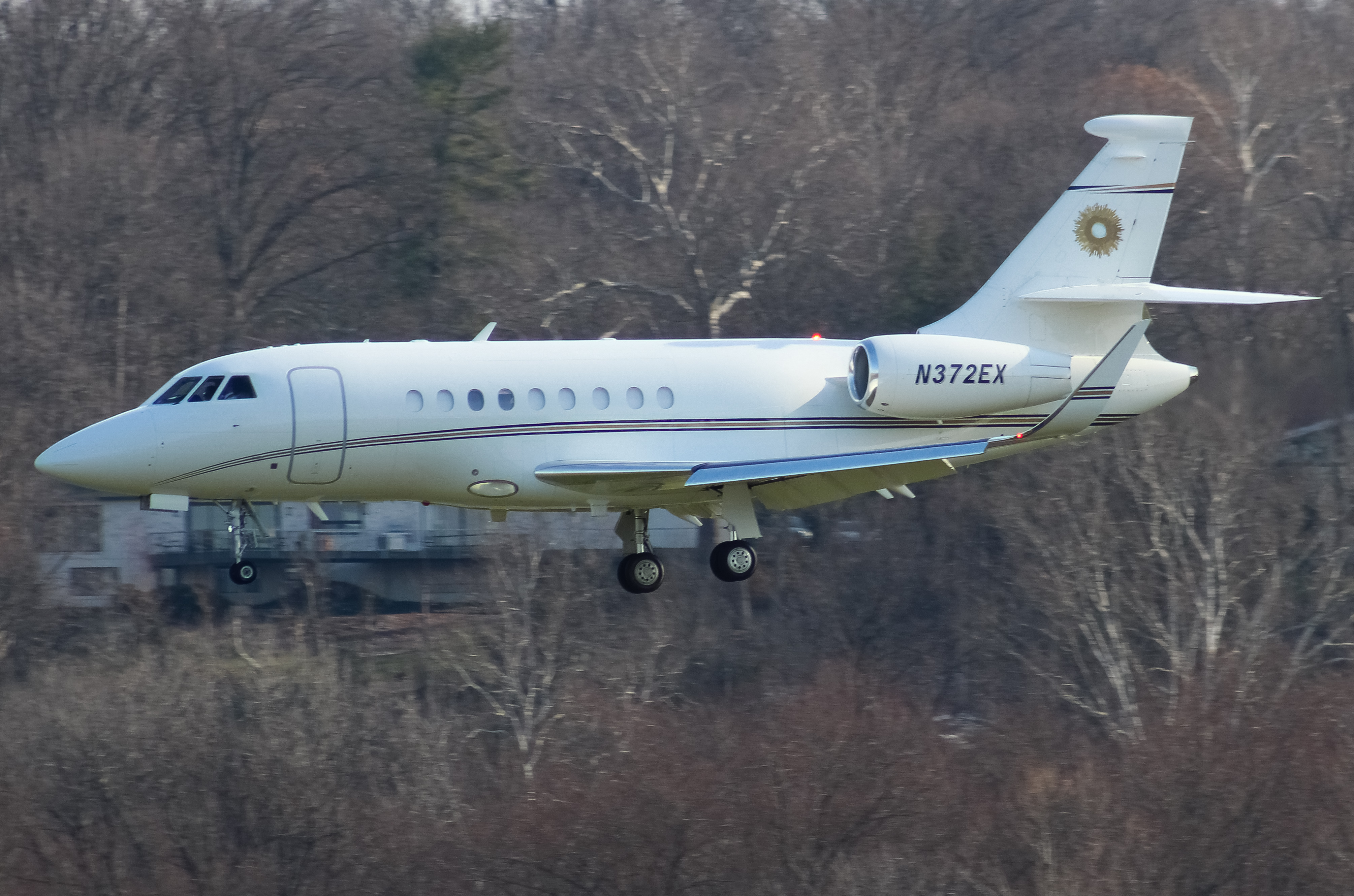 Full size: PRIVATE  Dassault Falcon 2000EX N372EX at Cincinnati Municipal Airport/Lunken Field