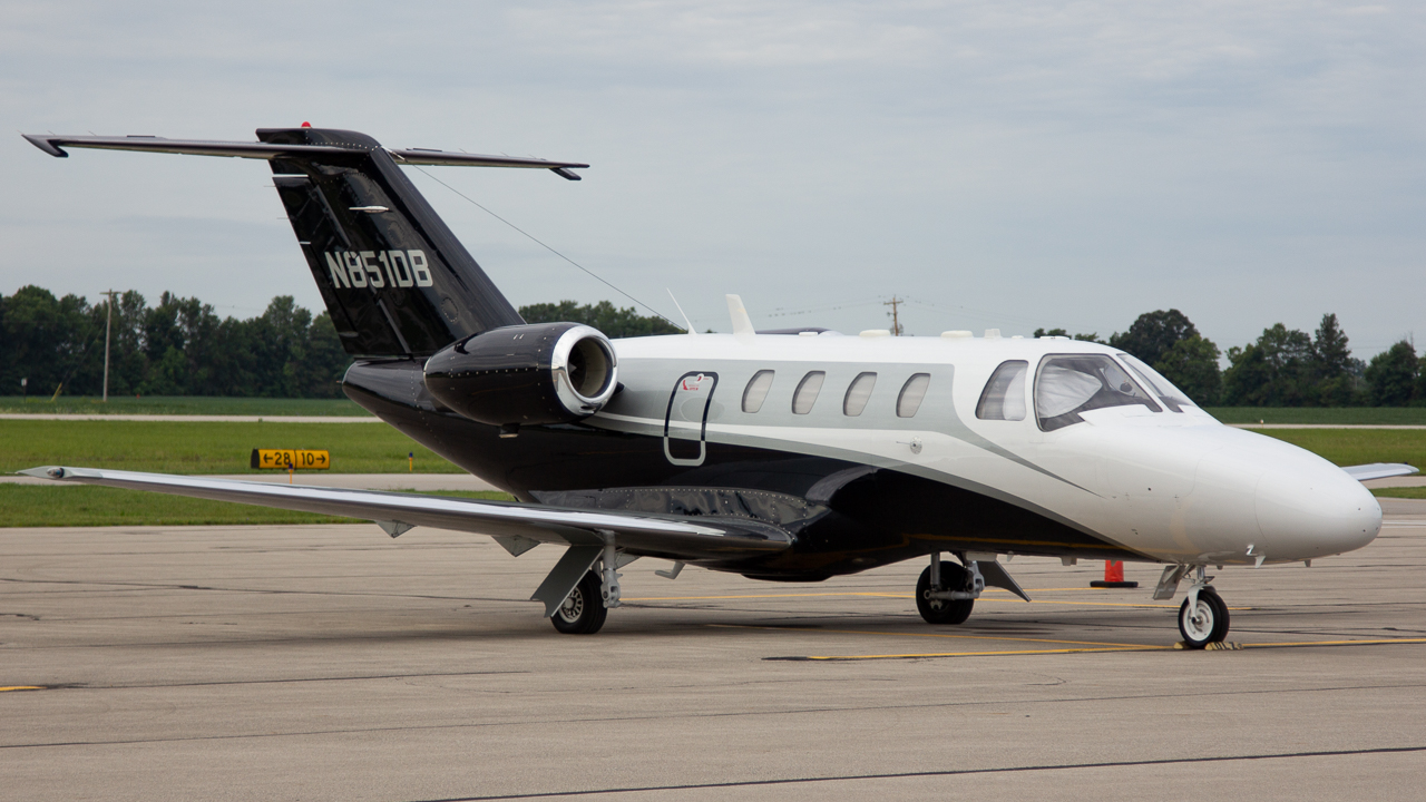 Full size: PRIVATE Cessna Citation 525 N851DB at Delaware Municipal Airport