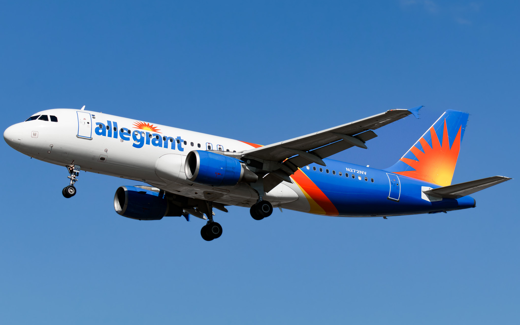 Full size: Allegiant Air Airbus A320 N272NV at St. Petersburg Clearwater International Airport
