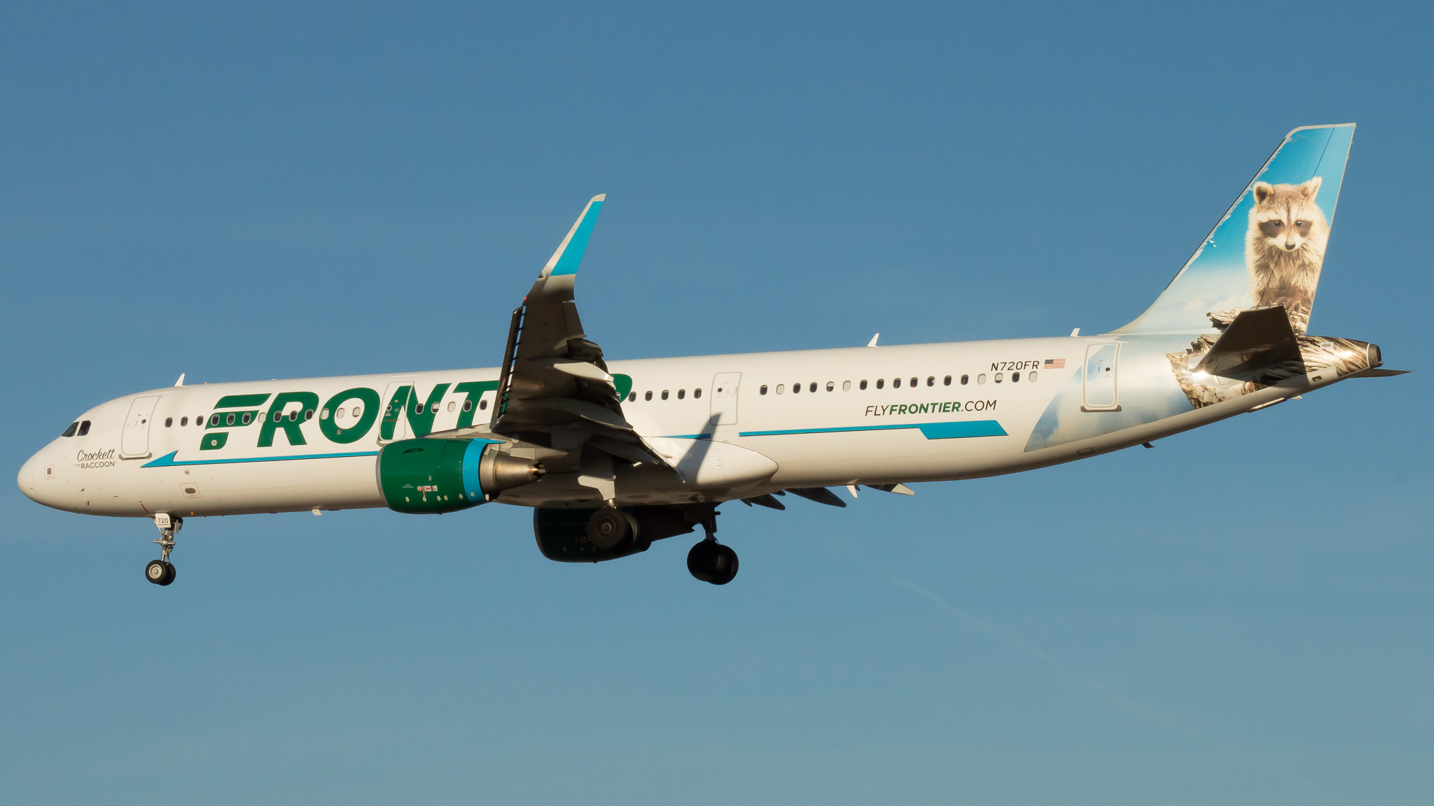 Full size: Frontier Airlines Airbus A321 N720FR at Baltimore/Washington International Thurgood Marshall Airport