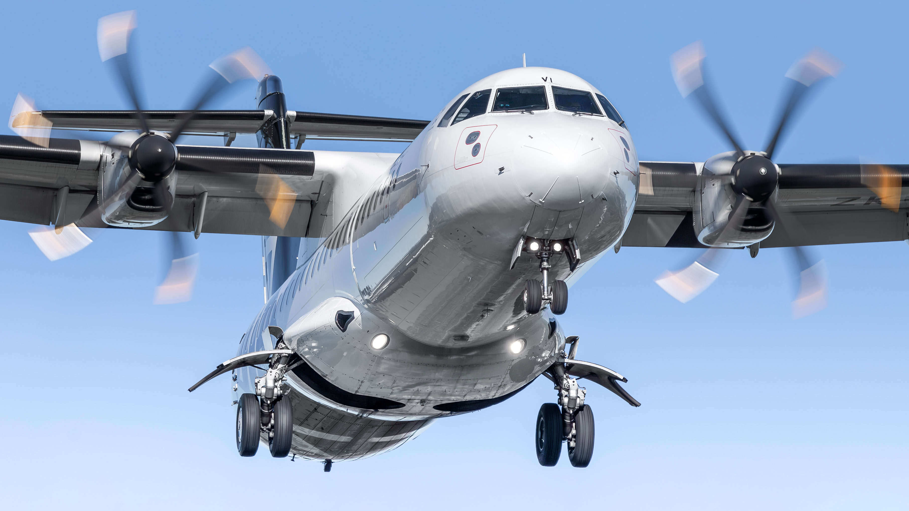 Full size: Air New Zealand ATR 72-600 ZK-MVI at Christchurch International Airport
