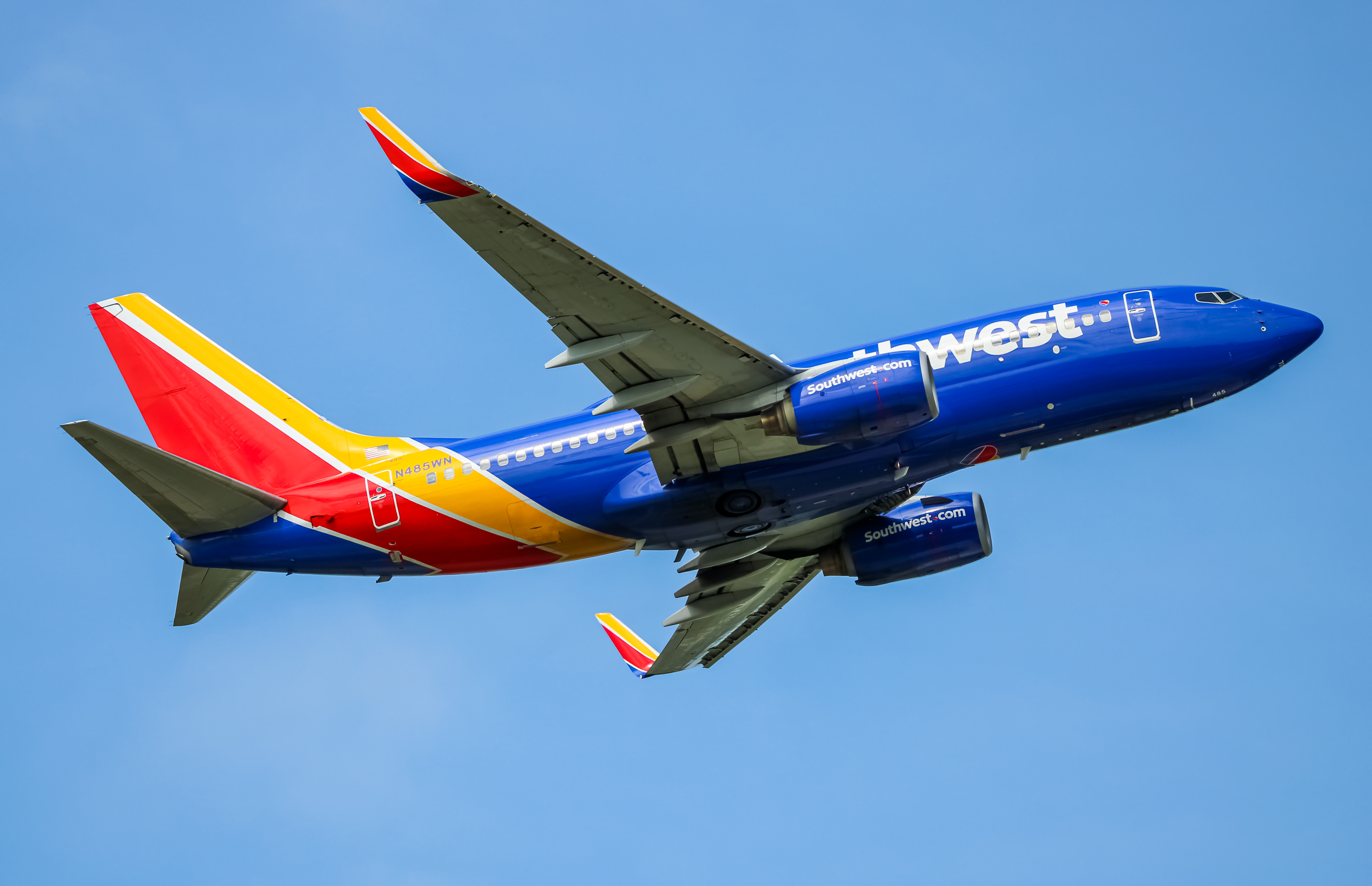 Full size: Southwest Airlines Boeing 737-700 N485WN at Baltimore/Washington International Thurgood Marshall Airport