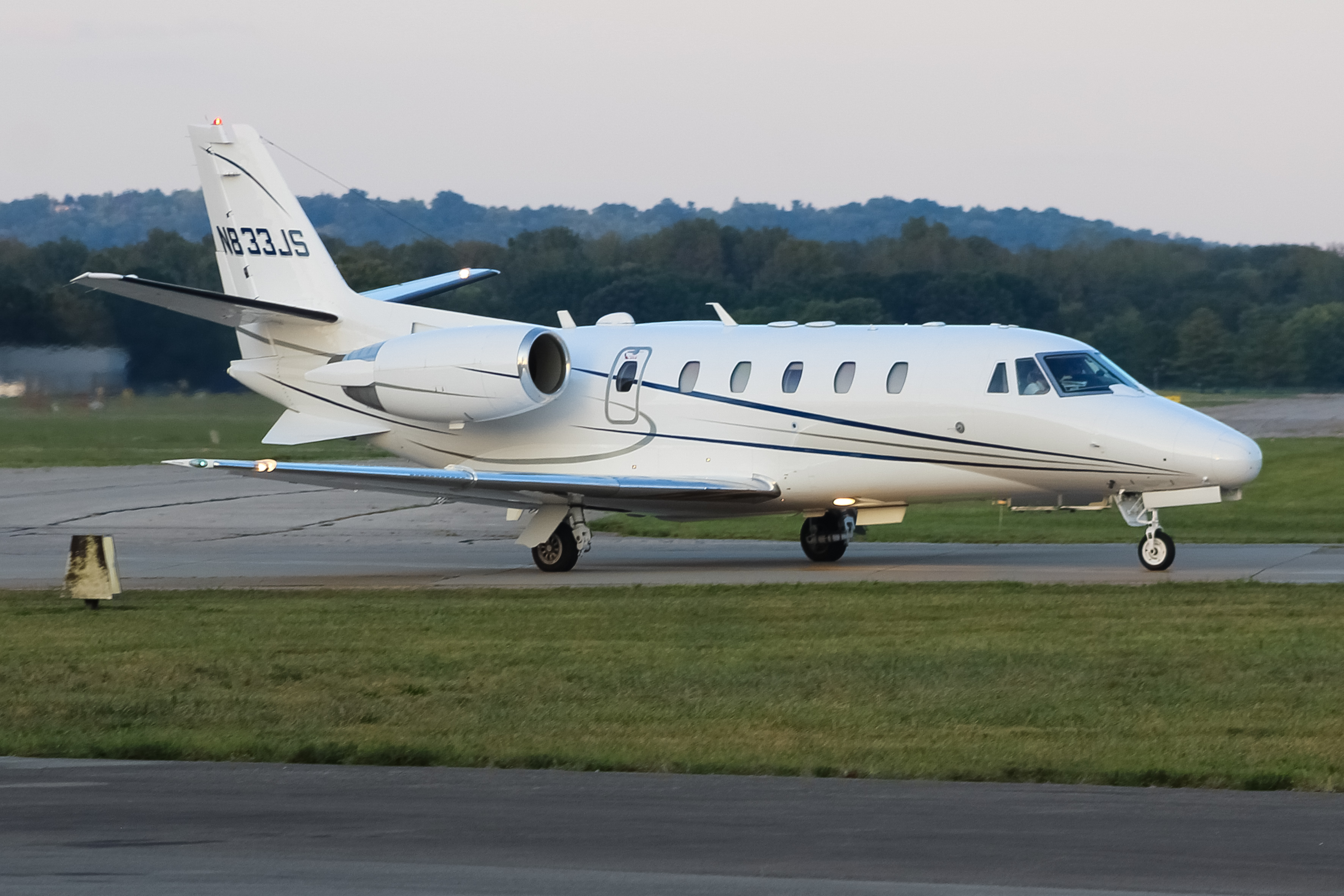 Full size: PRIVATE  Cessna 560XLS Citation Excel N833JS at Cincinnati Municipal Airport/Lunken Field
