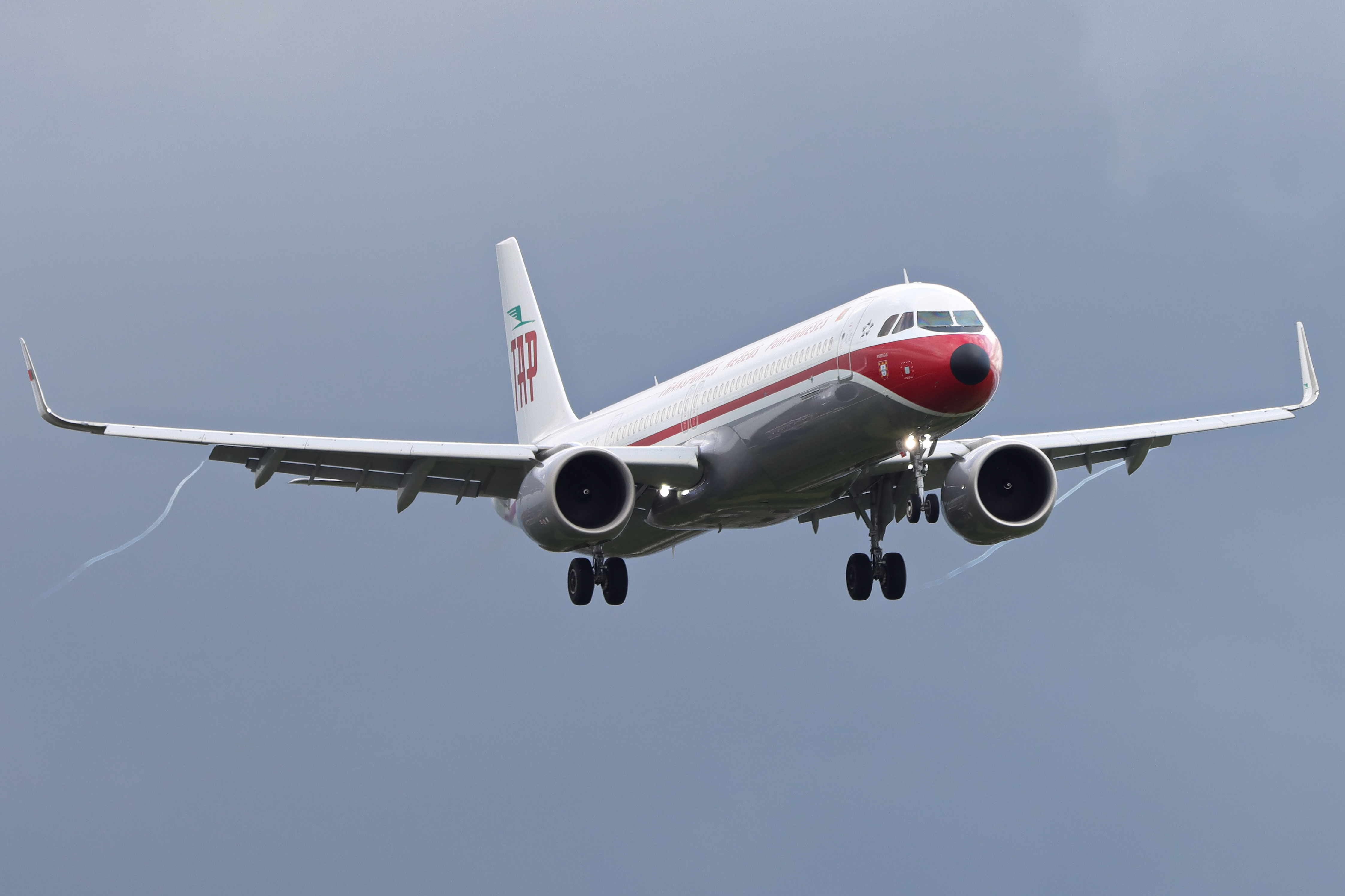 Full size: TAP Air Portugal Airbus A321NEO CS-TJR at London Heathrow International Airport