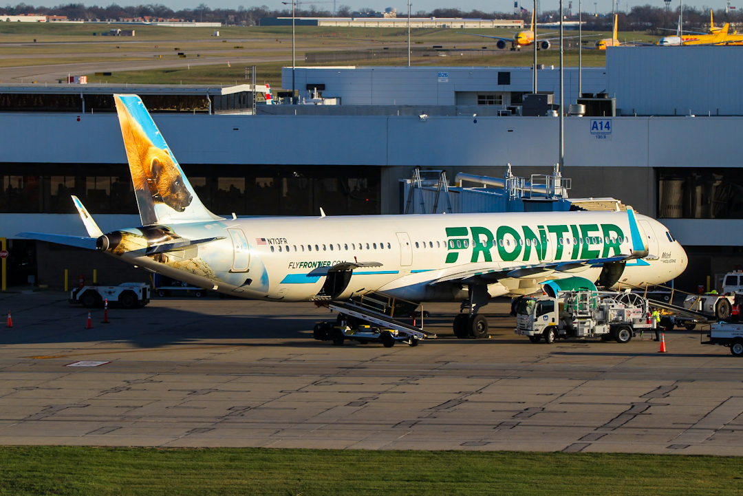 Full size: Frontier Airlines Airbus A320 N713FR at Cincinnati/Northern Kentucky International Airport