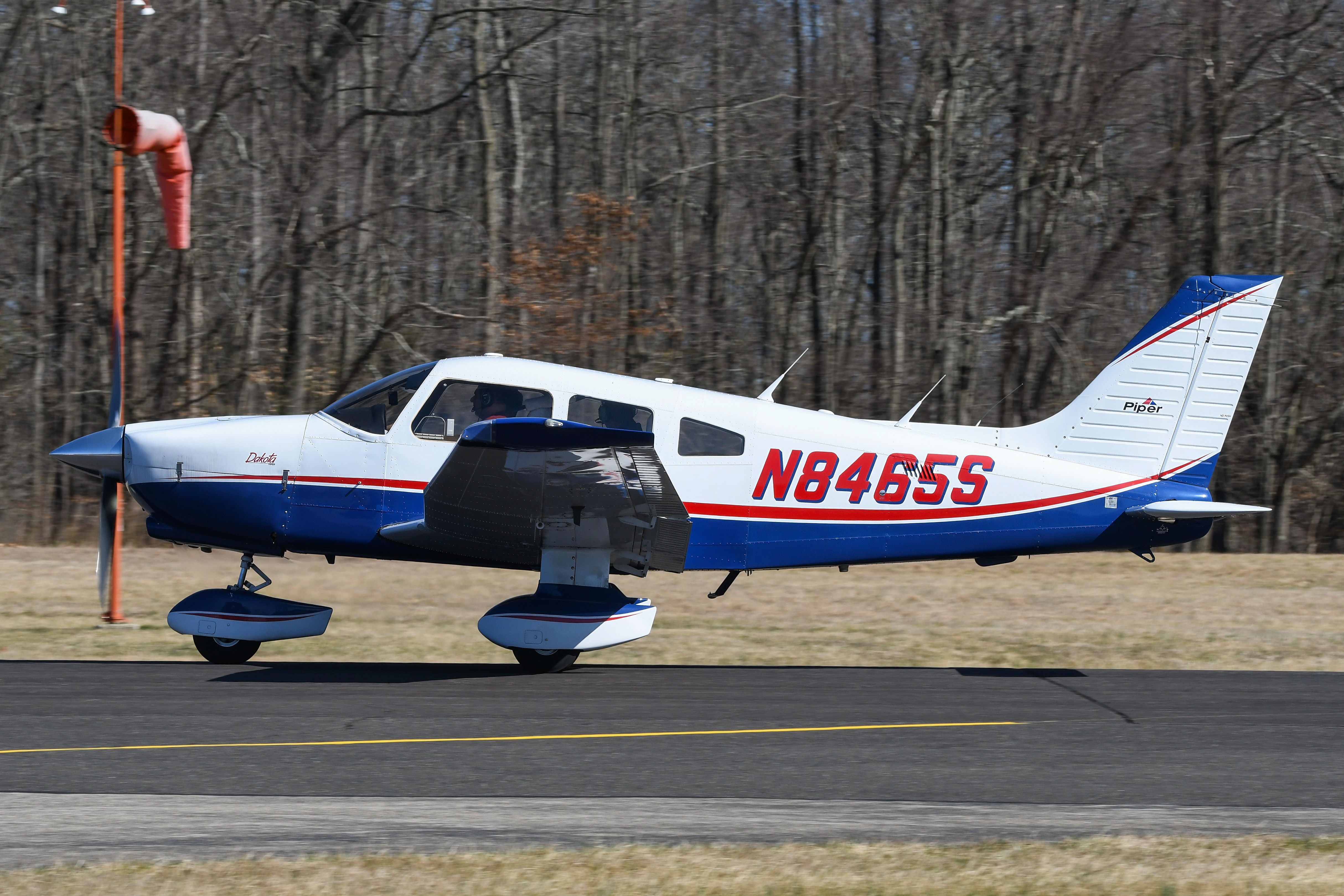 Full size: PRIVATE Piper PA-28 N8465S at Flying W Airport