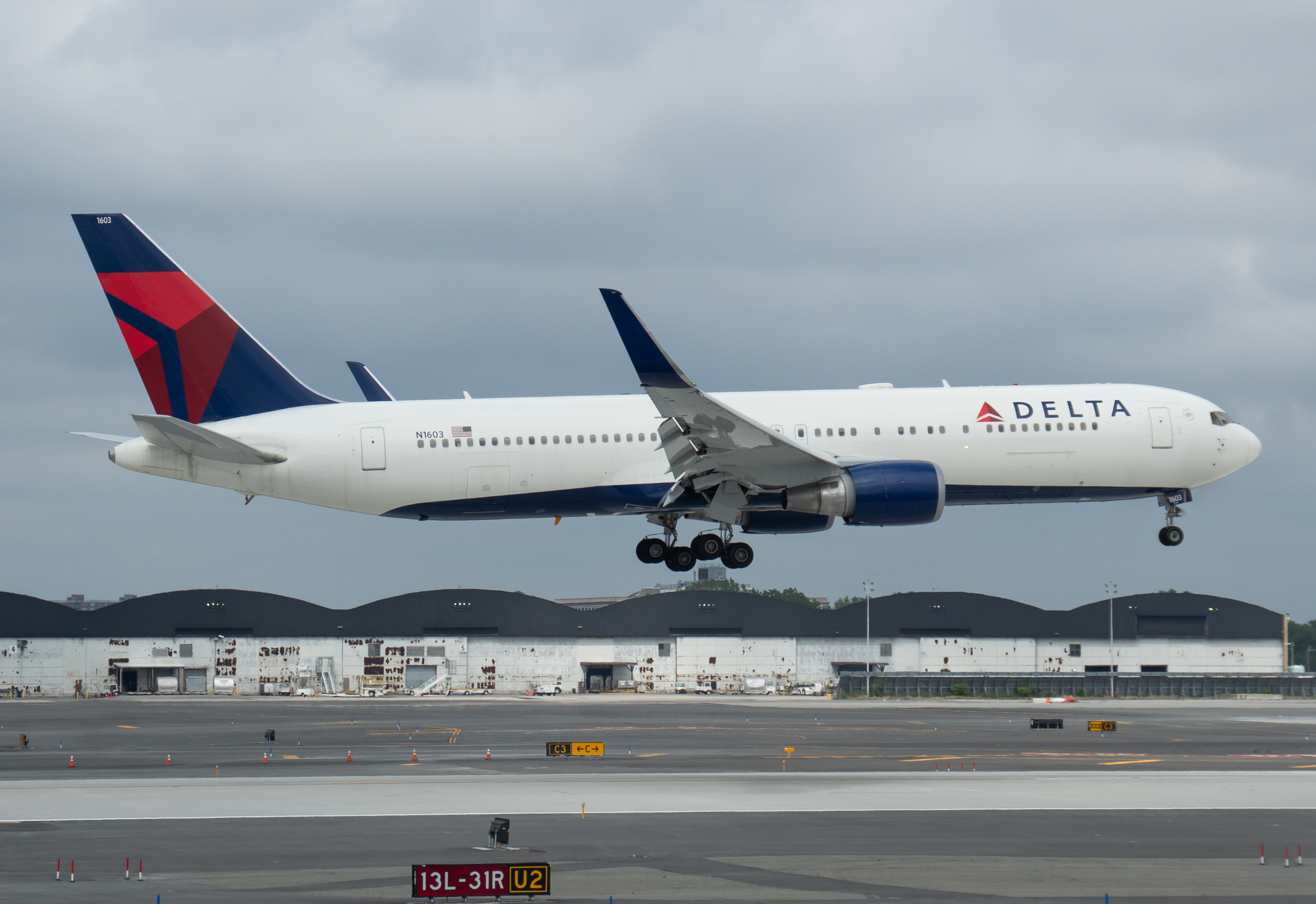 Full size: Delta Airlines Boeing 767-300ER N1603 at John F. Kennedy International Airport
