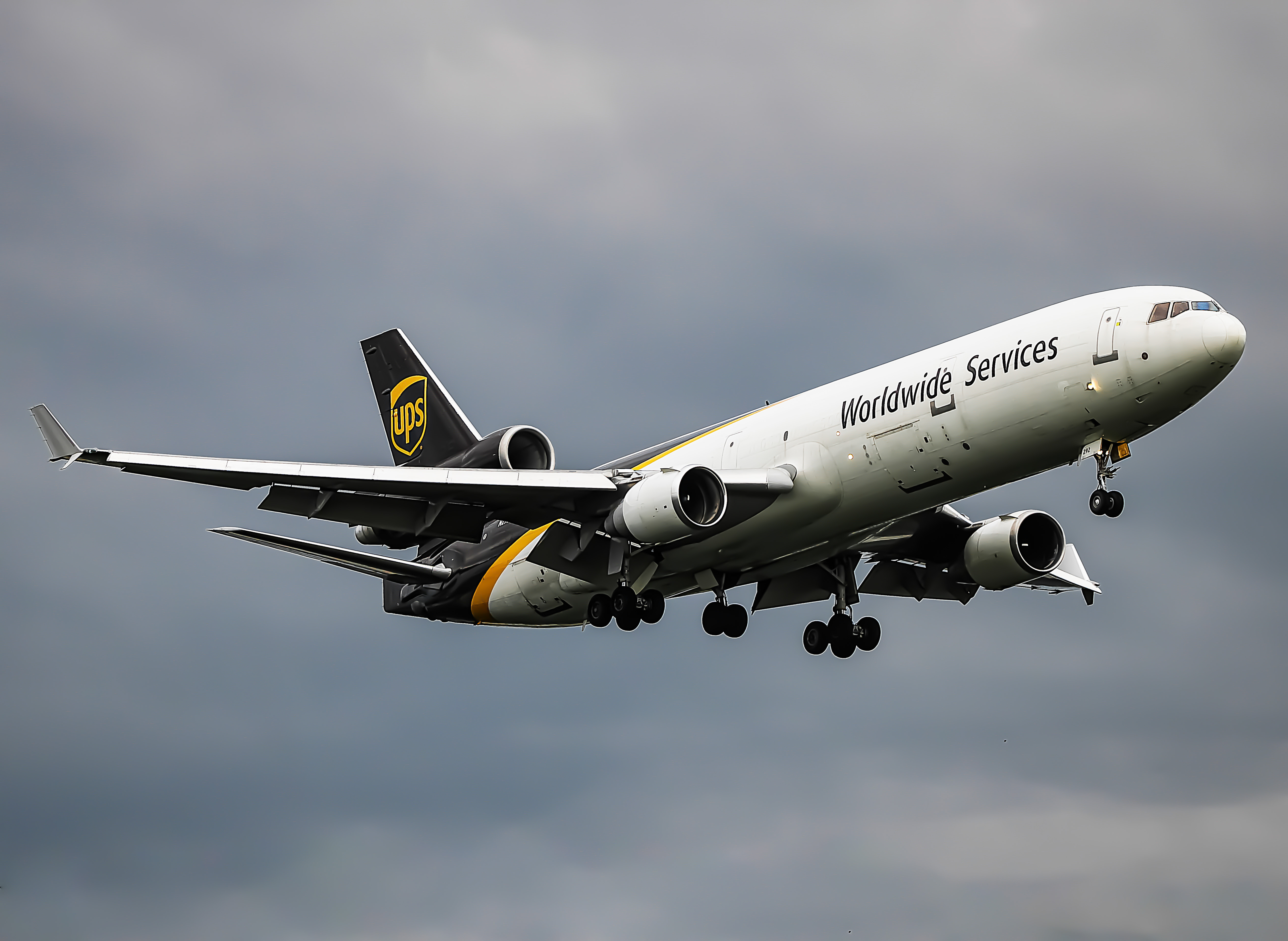 Full size: United Parcel Service McDonnell Douglas MD-11F N292UP at Baltimore/Washington International Thurgood Marshall Airport