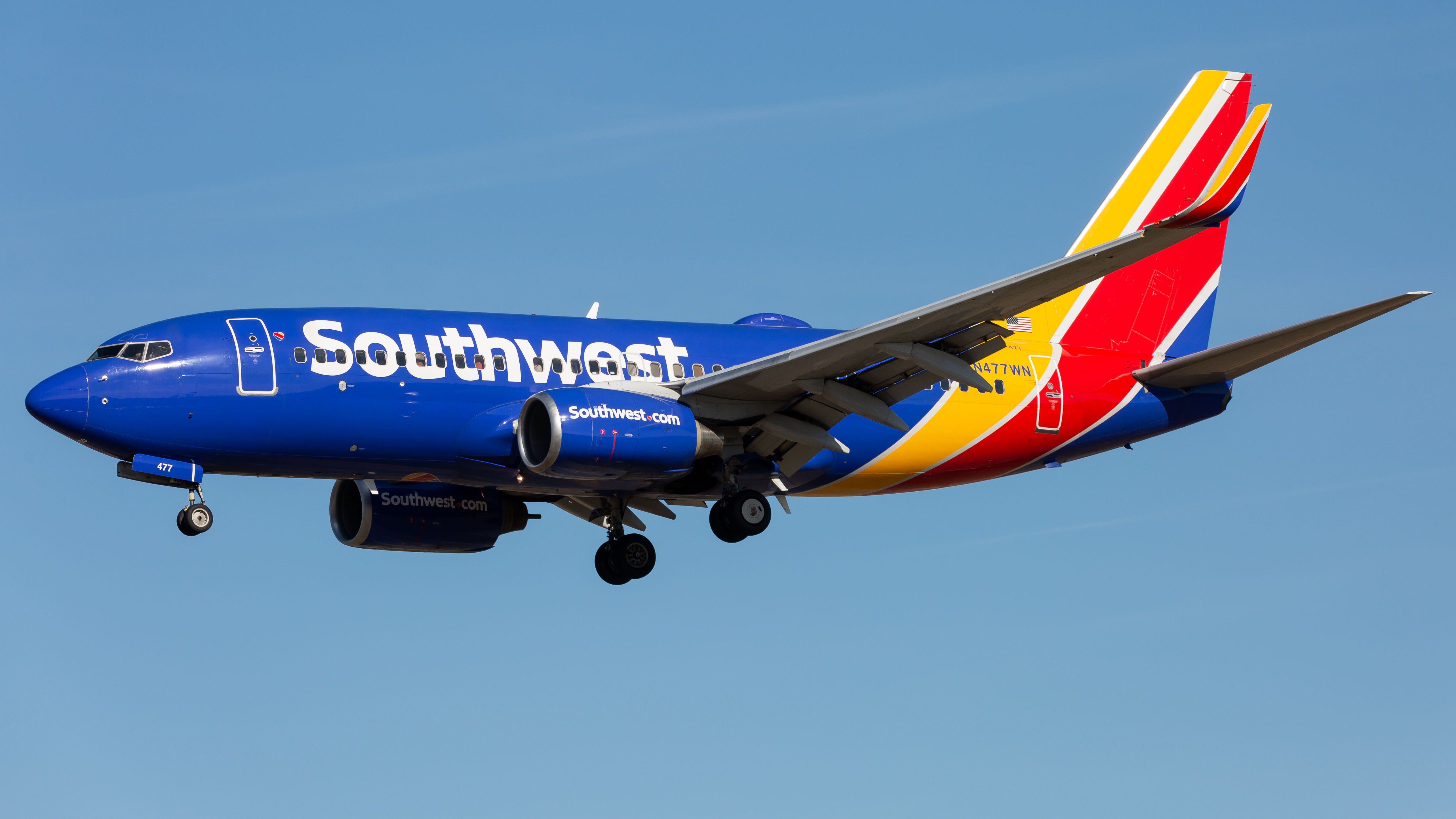Full size: Southwest Airlines Boeing 737-700 N477WN at Baltimore/Washington International Thurgood Marshall Airport