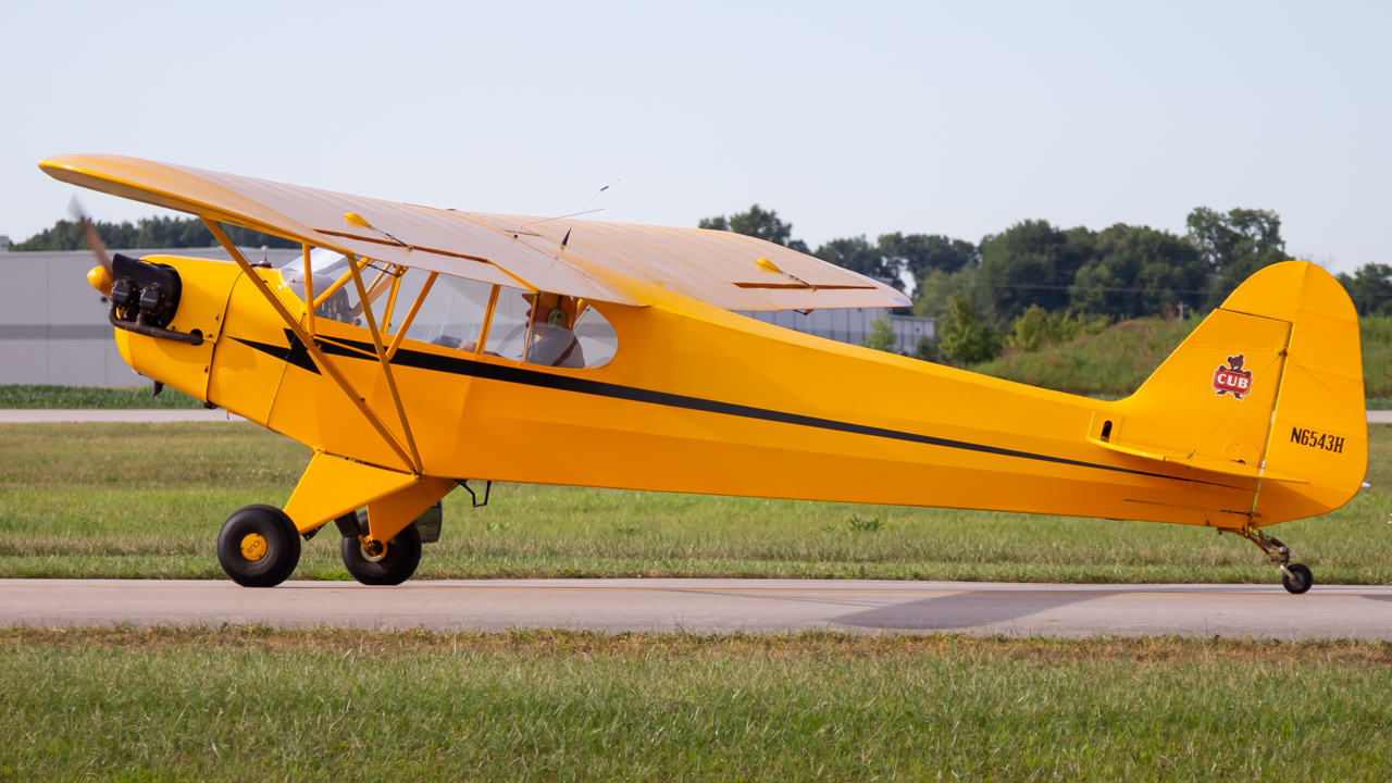 Full size: PRIVATE Piper Cub N6543H at Delaware Municipal Airport