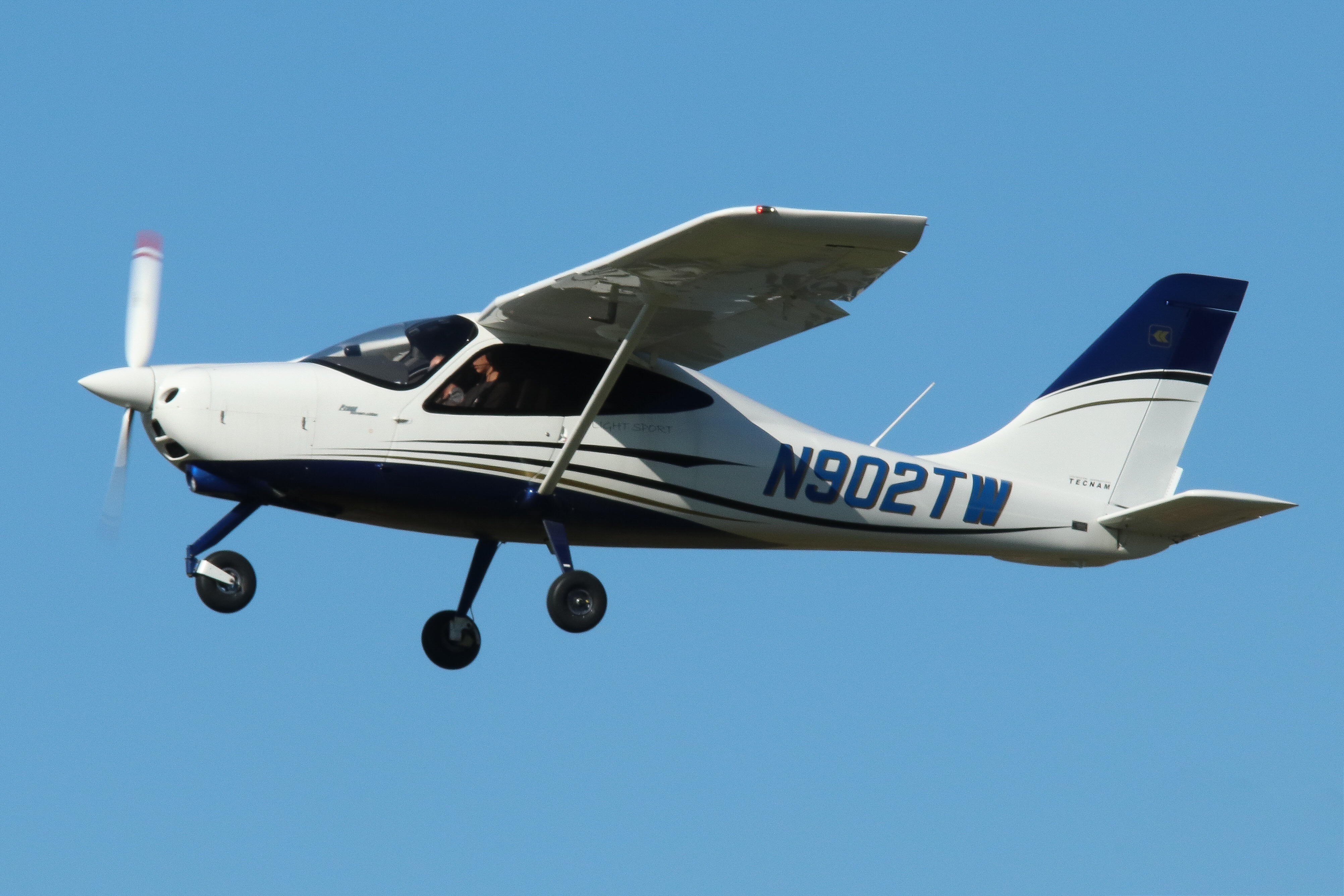 Full size: PRIVATE Tecnam P2008 N902TW at Wings Field Airport