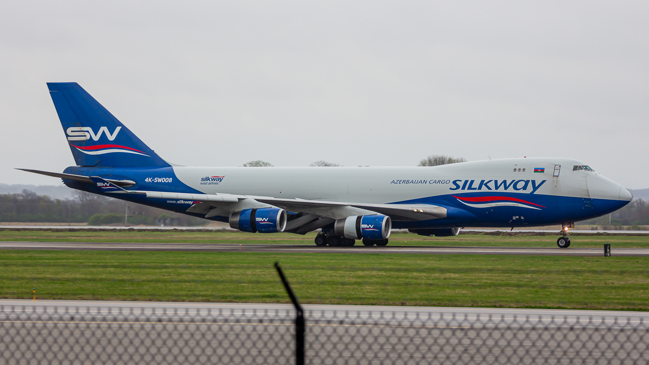Full size: Silkway Boeing 747-400F 4K-SW008 at Rickenbacker International Airport
