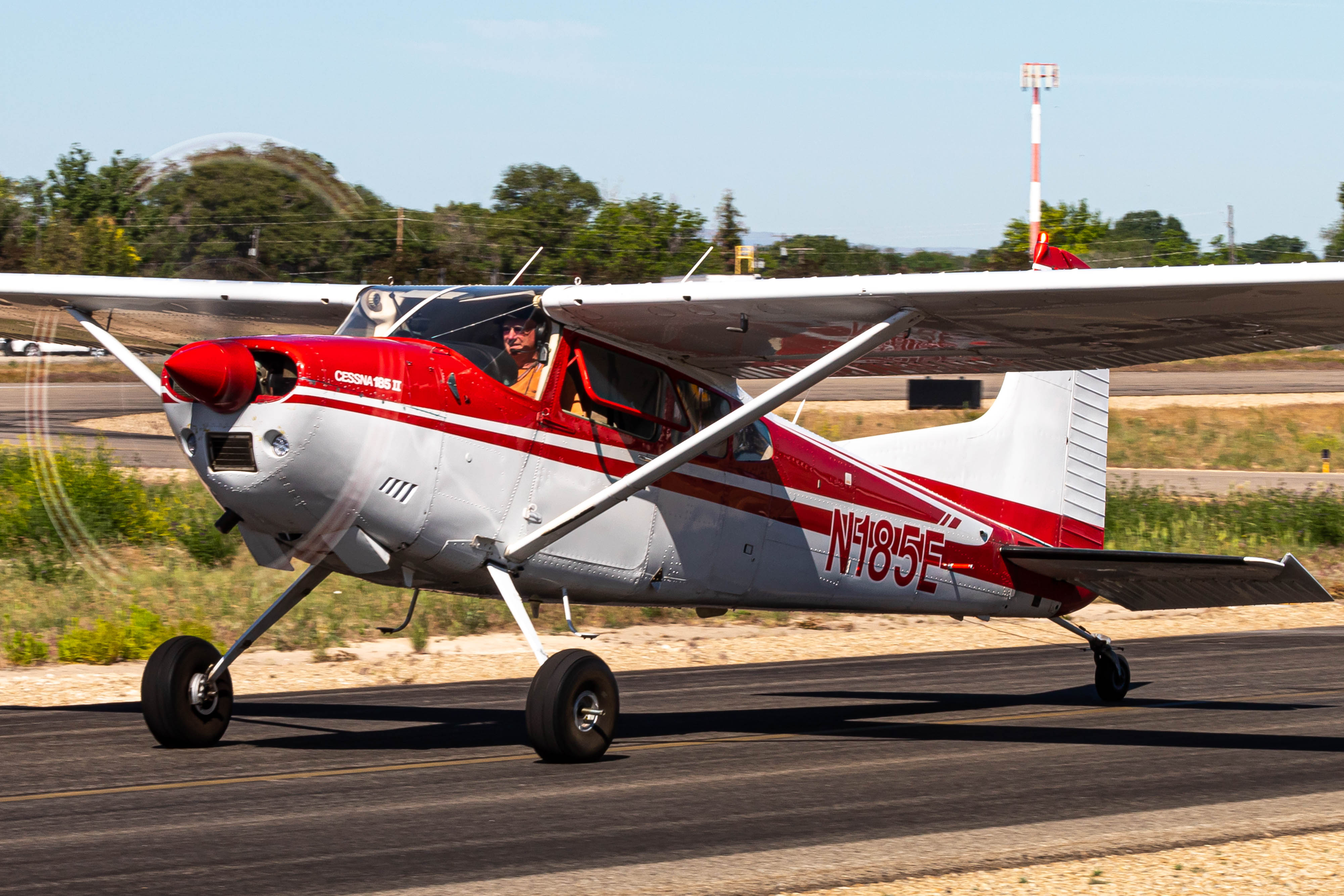 Full size: PRIVATE Cessna A185F N185E at Manchester Airport