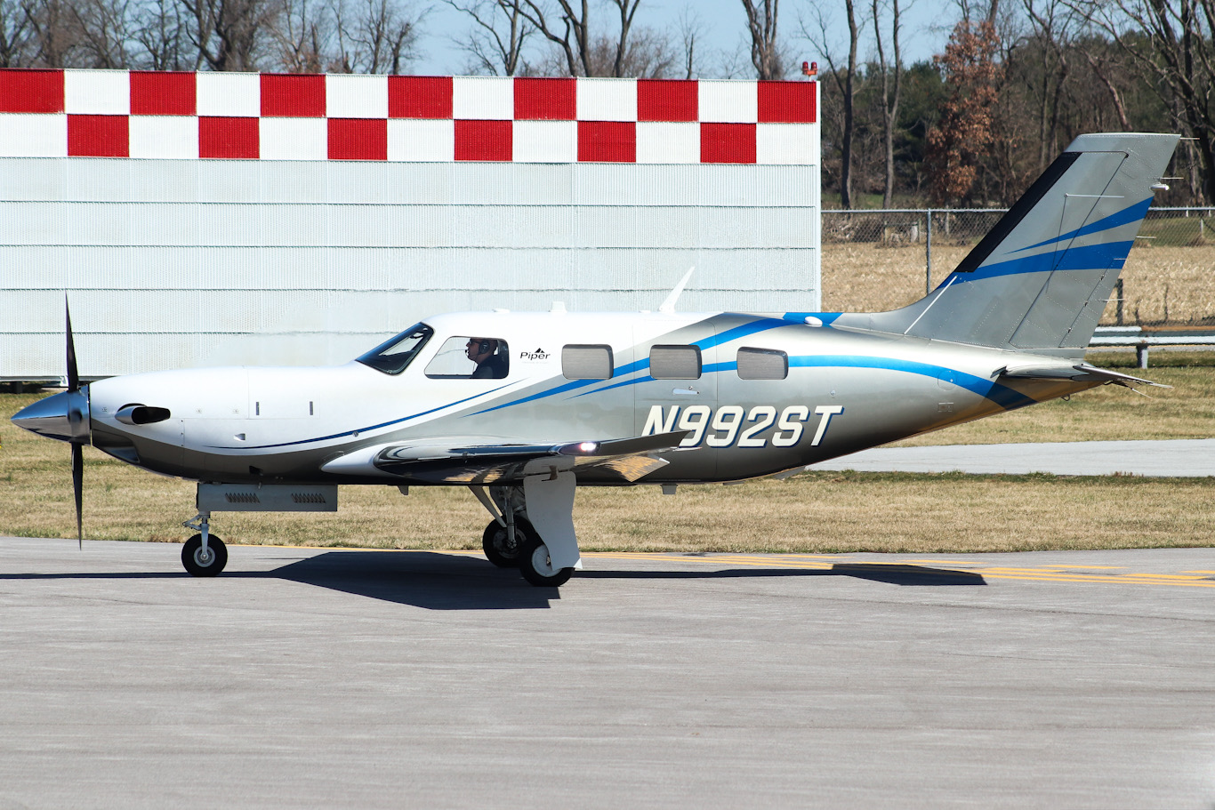 Full size: PRIVATE Piper M600 N992ST at York Airport