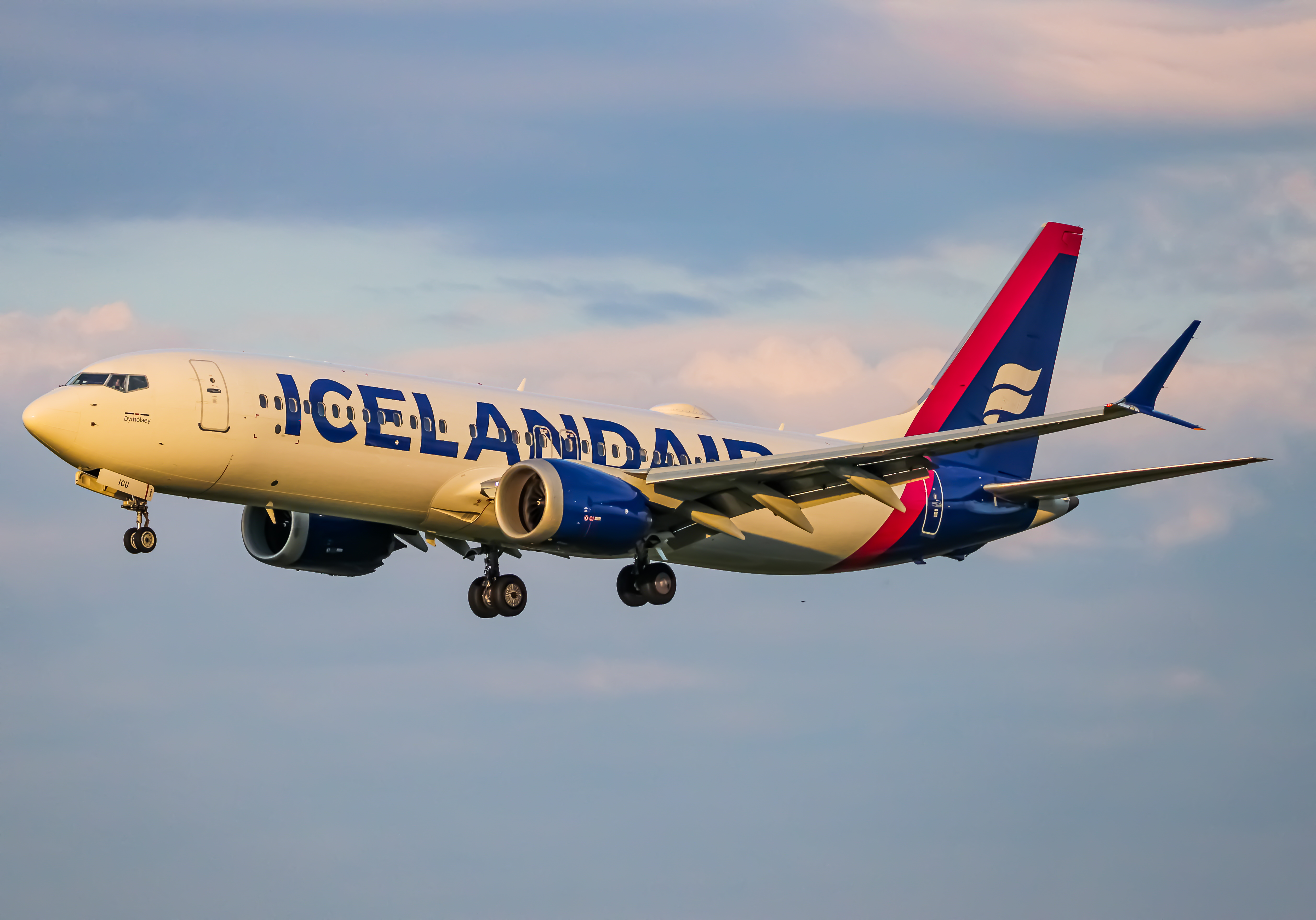 Full size: IcelandAir Boeing 737 MAX 8 TF-ICU at Baltimore/Washington International Thurgood Marshall Airport