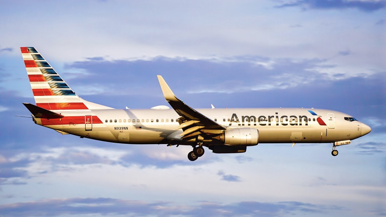 Full size: American Airlines Boeing 737-800 N939NN at Dallas-Fort Worth International Airport