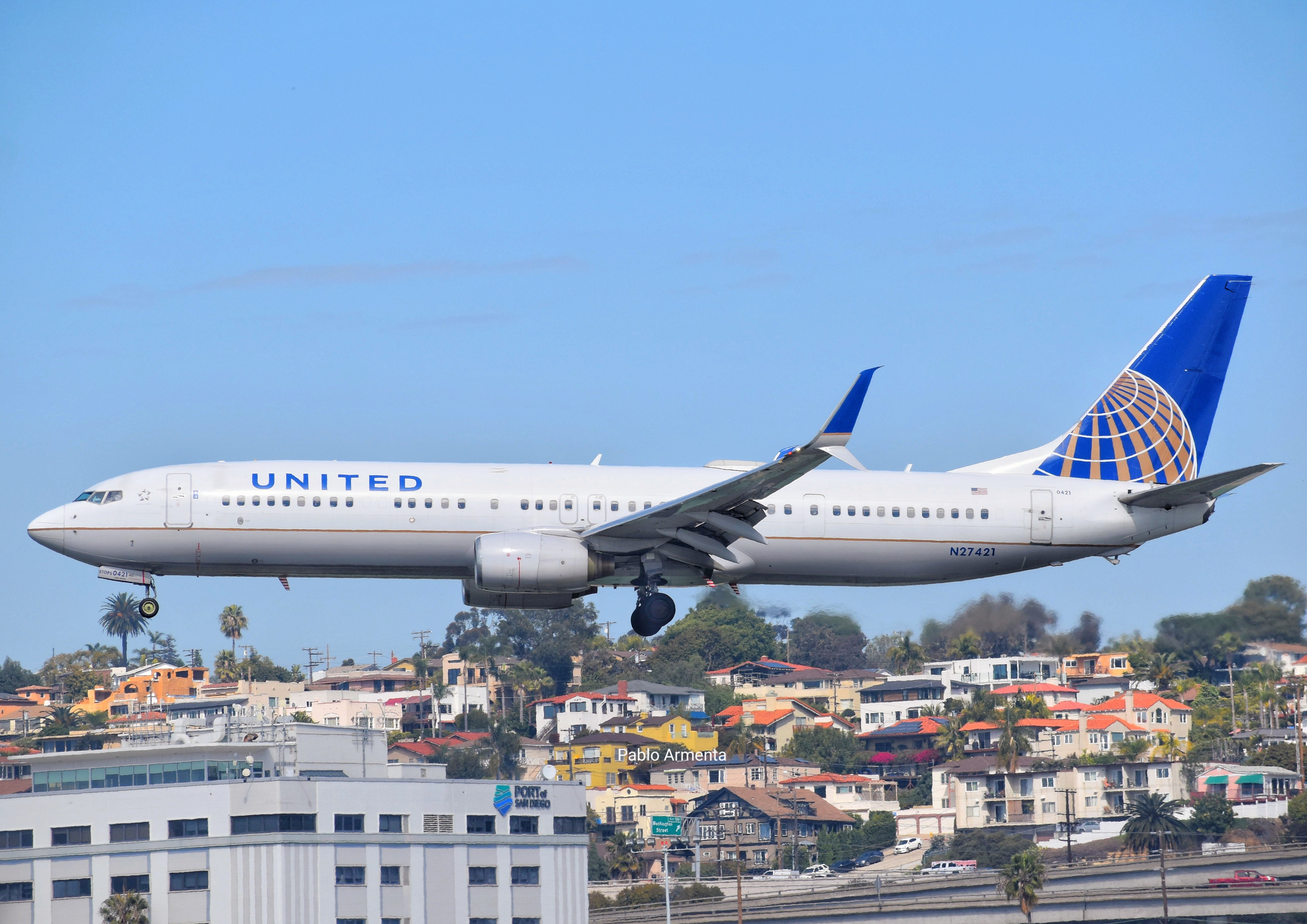 Full size: United Airlines Boeing 737-924ER N27421 at San Diego International Airport