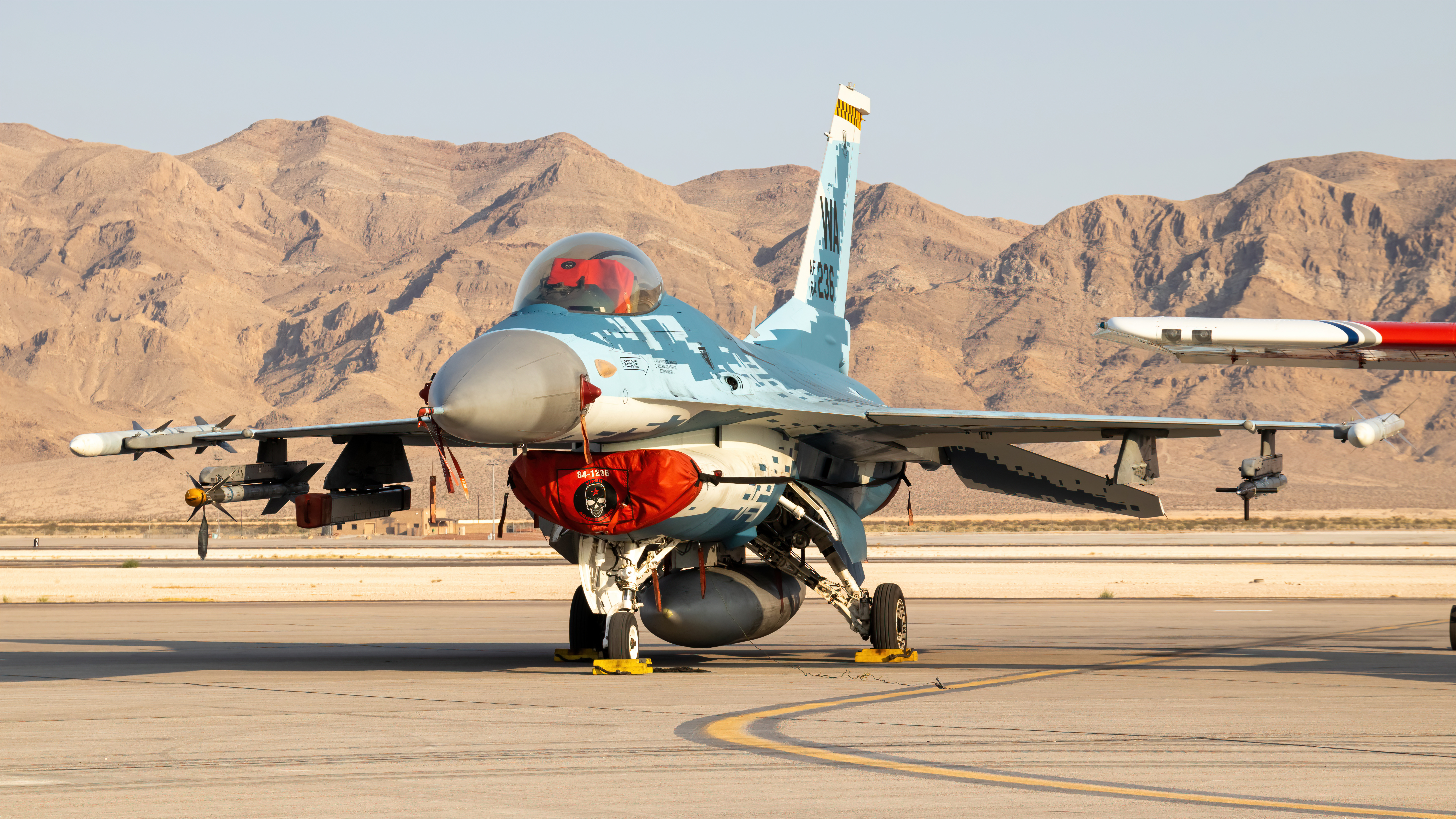 Full size: USAF - United States Air Force General Dynamics F-16 Fighting Falcon 84-1236 at Nellis Air Force Base