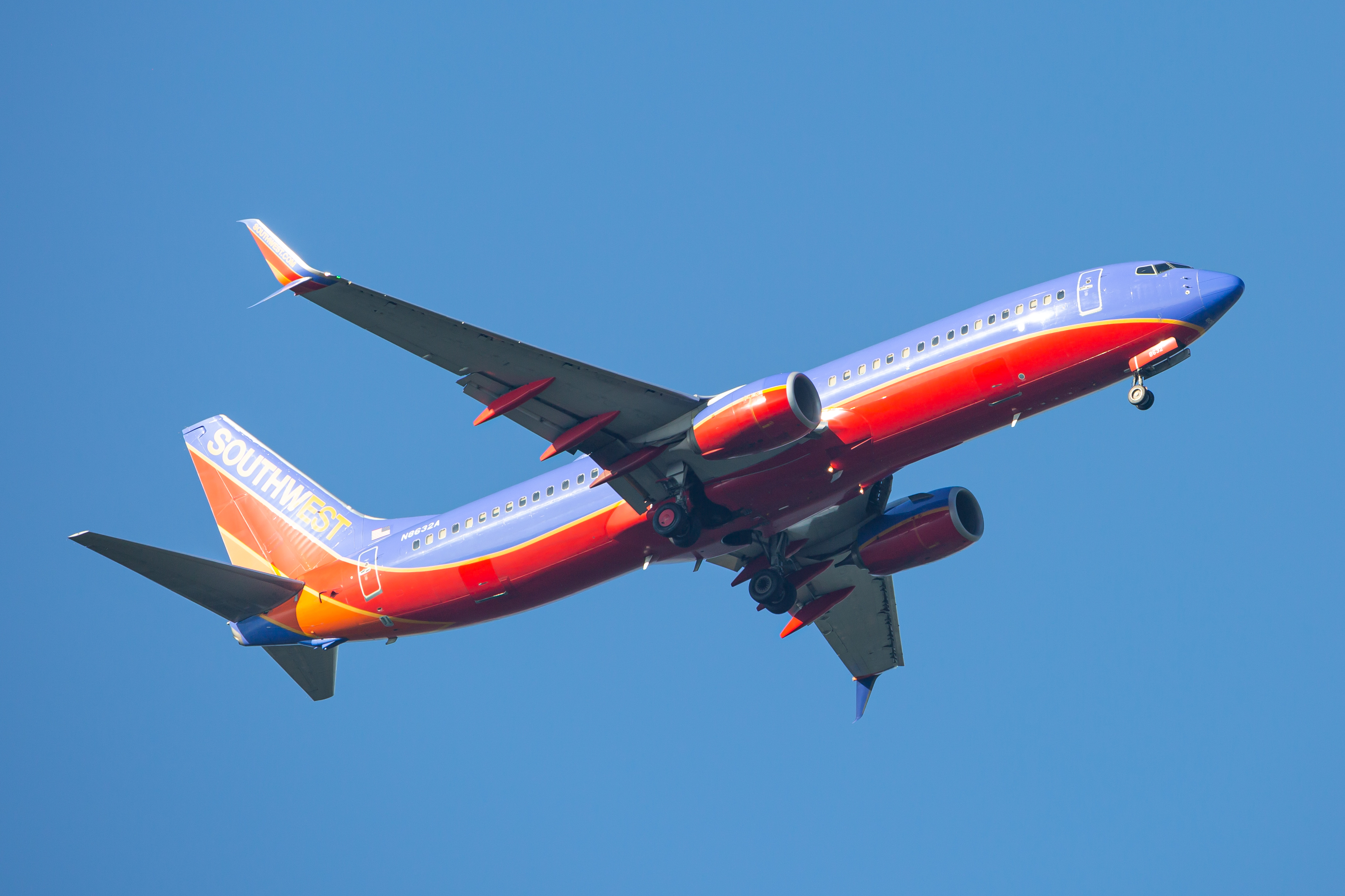 Full size: Southwest Airlines Boeing 737-800 N8632A at Baltimore/Washington International Thurgood Marshall Airport