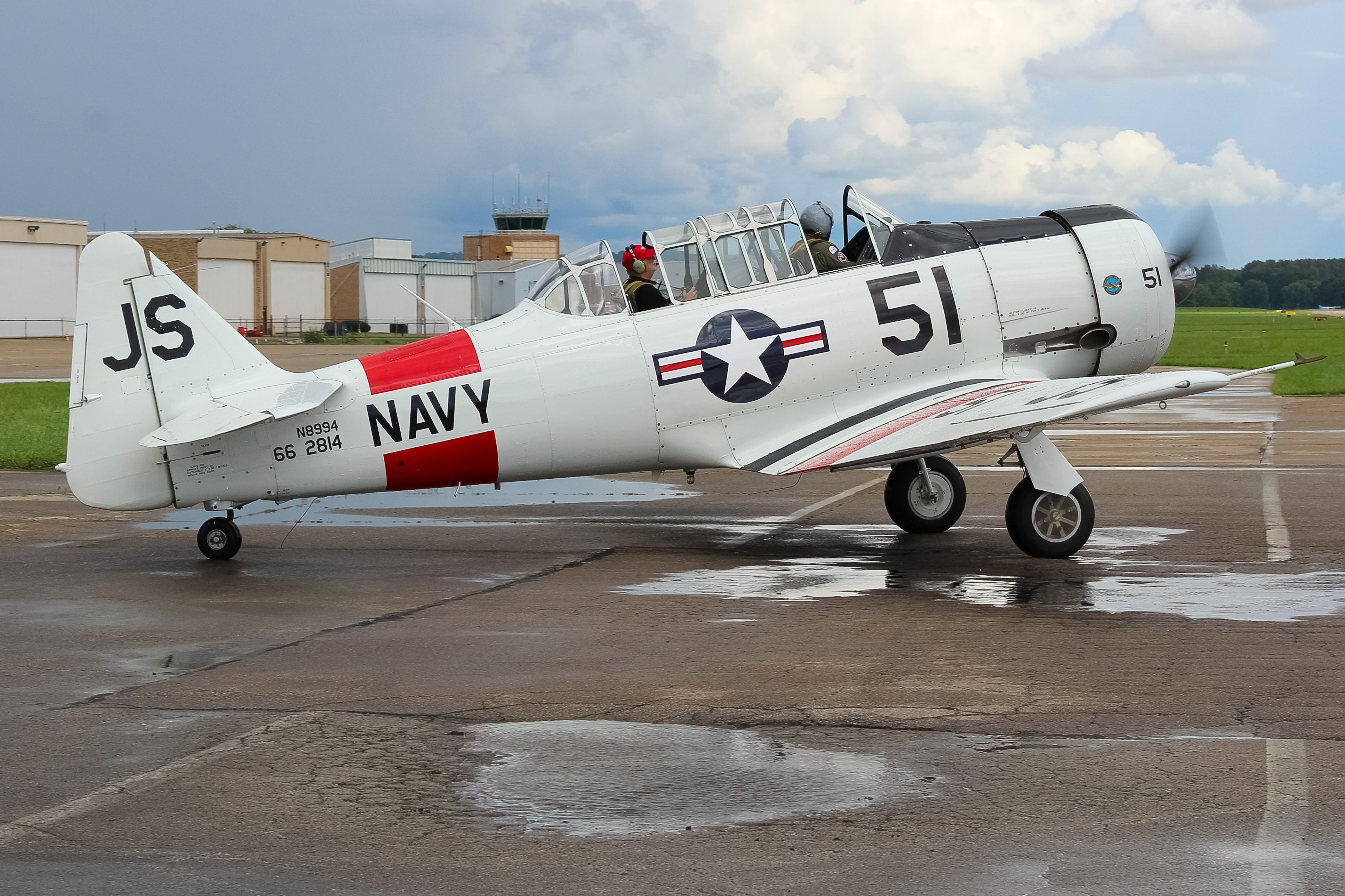Full size: PRIVATE  Raytheon Harvard II  N8994 at Cincinnati Municipal Airport/Lunken Field