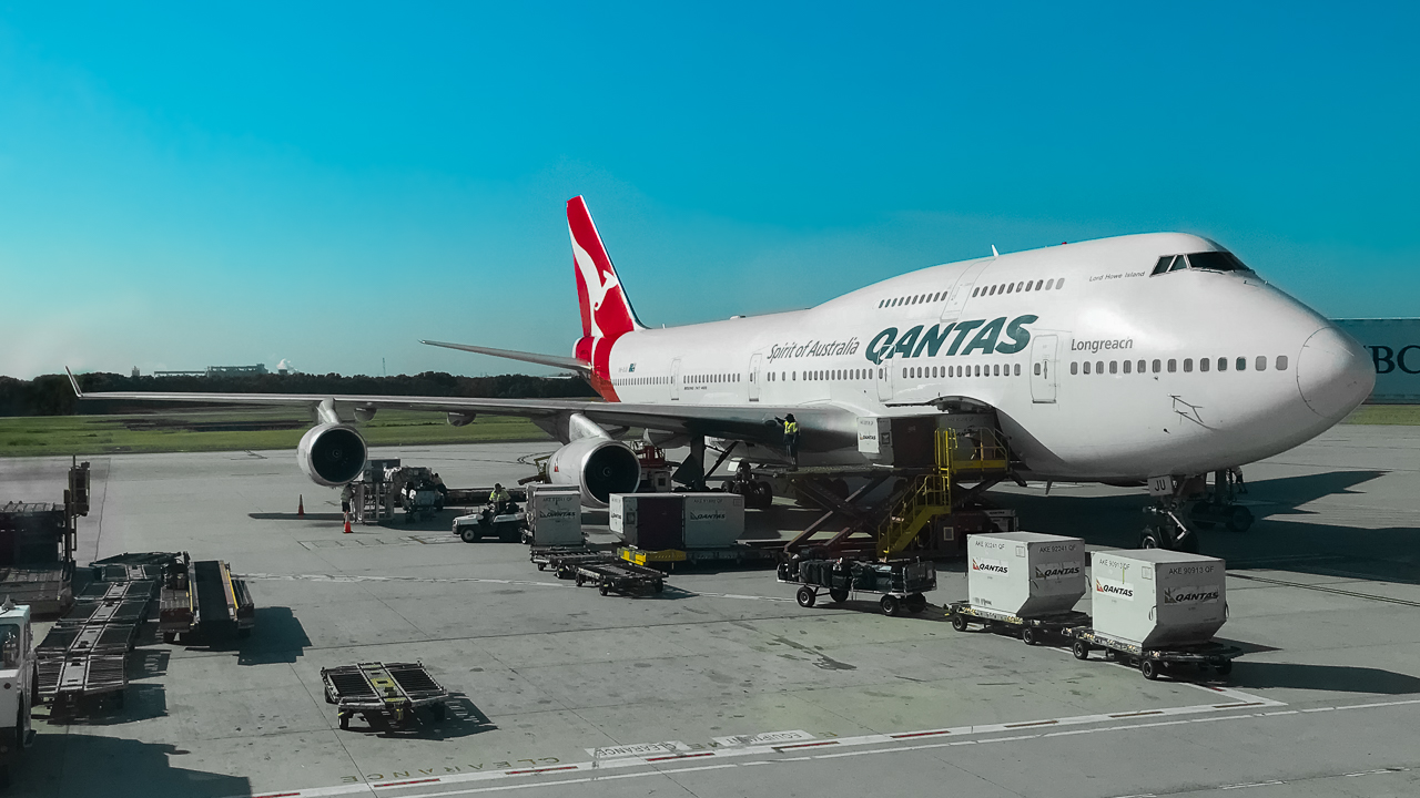 Full size: Qantas Airways Boeing 747-400 VH-OJU at Brisbane Airport