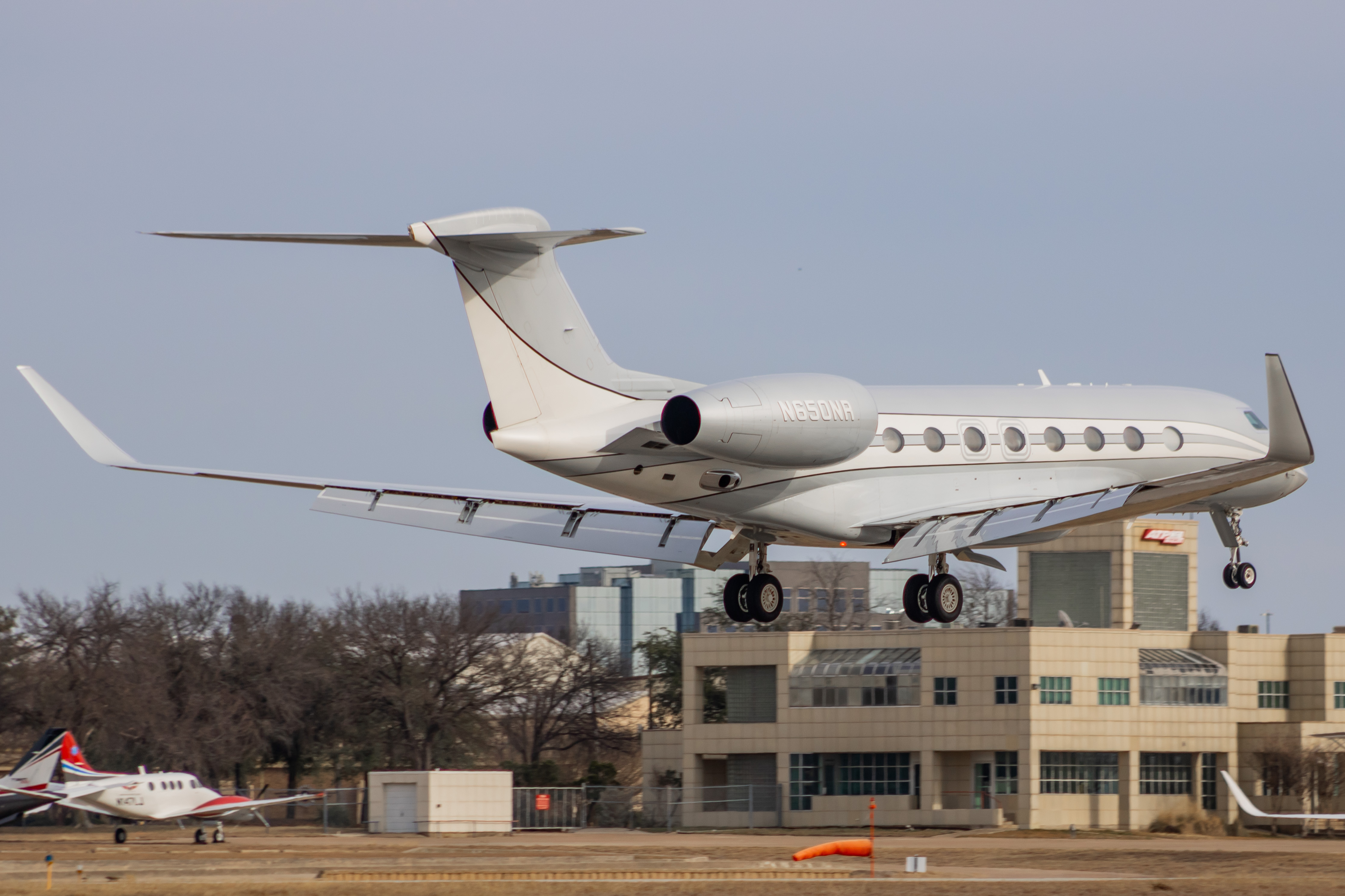 Full size: PRIVATE Gulfstream G650 N650NR at Addison Airport