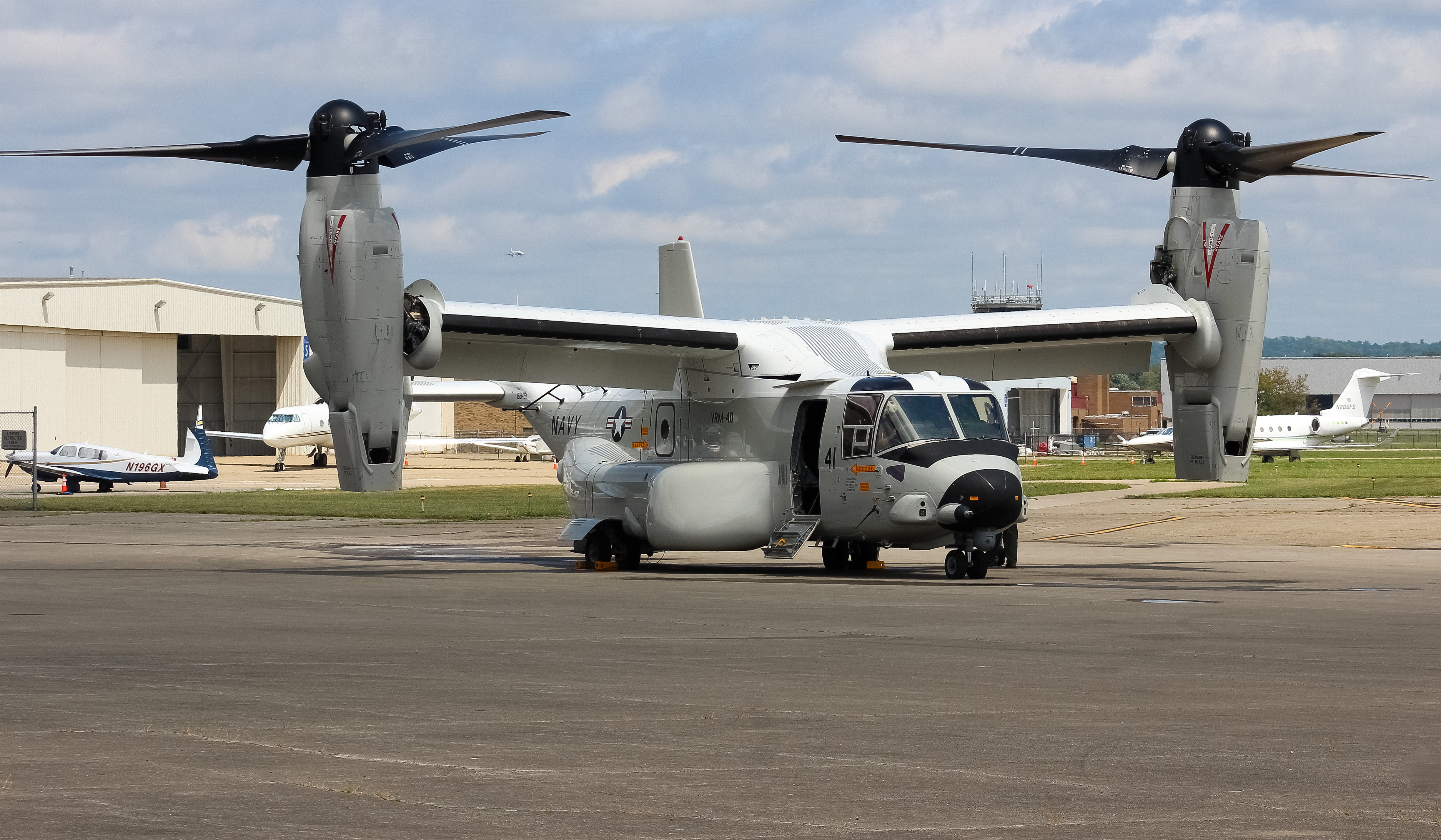 Full size: USN - United States Navy Boeing CMV-22 Osprey 169461 at Cincinnati Municipal Airport/Lunken Field
