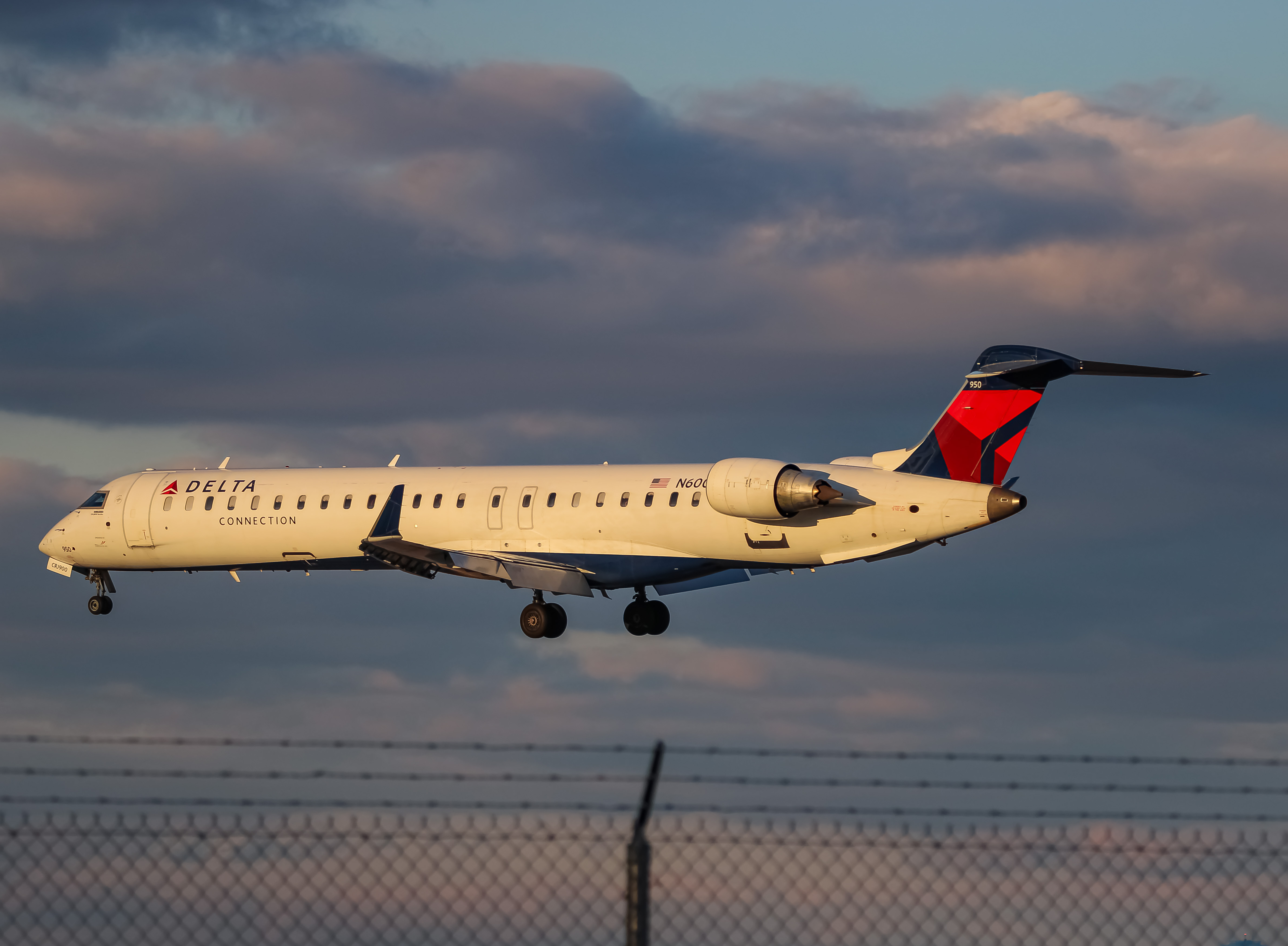 Full size: Delta Connection Mitsubishi CRJ-900 N600LR at Baltimore/Washington International Thurgood Marshall Airport