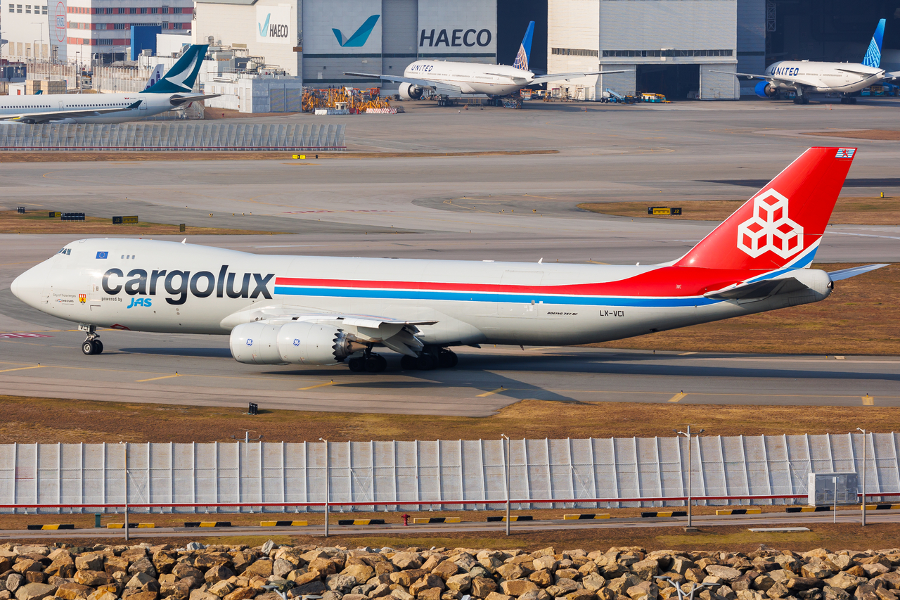 Full size: CargoLux Boeing 747-8F LX-VCI at Hong Kong International Airport