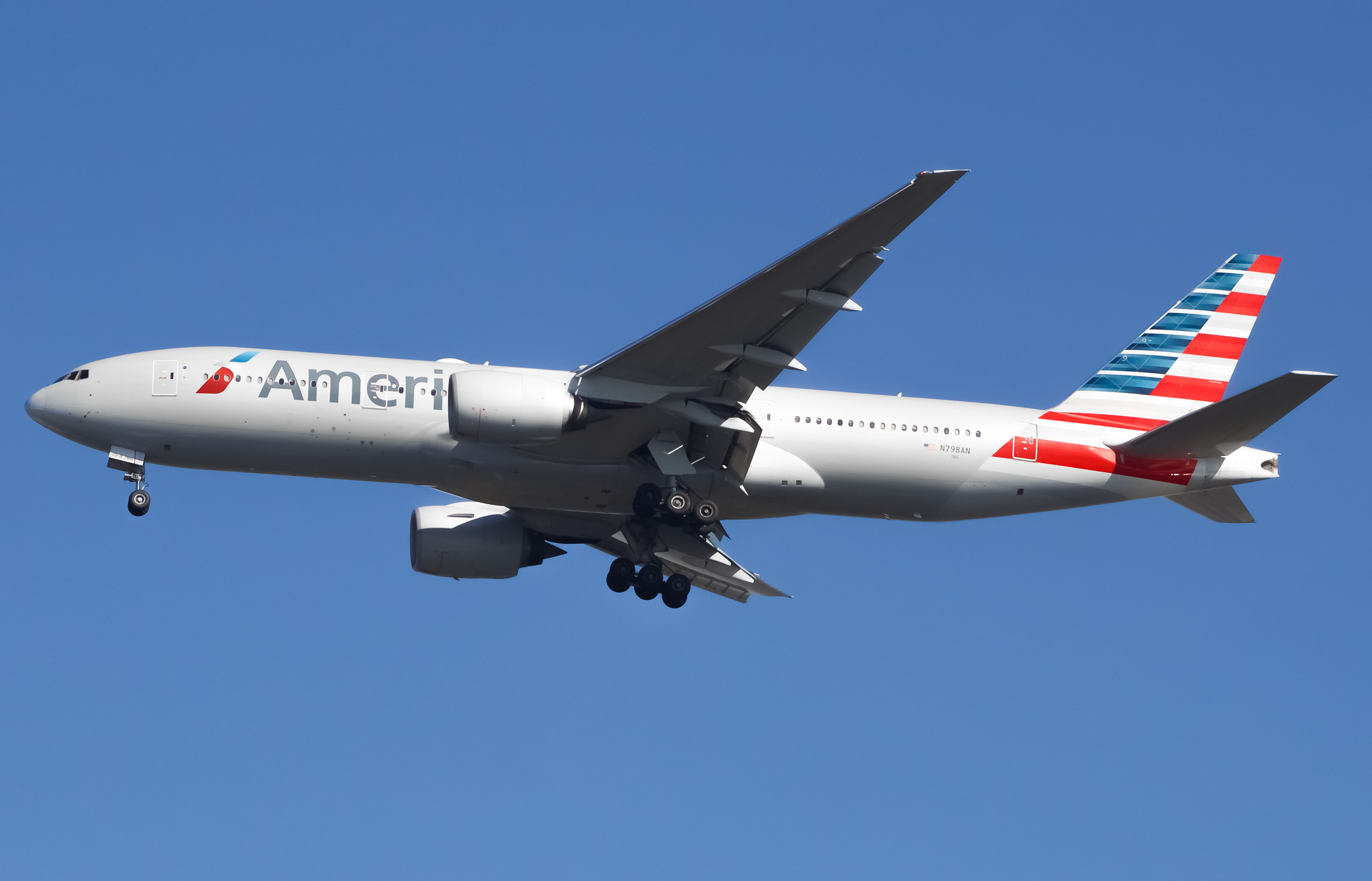 Full size: American Airlines Boeing 777-200ER N798AN at John F. Kennedy International Airport