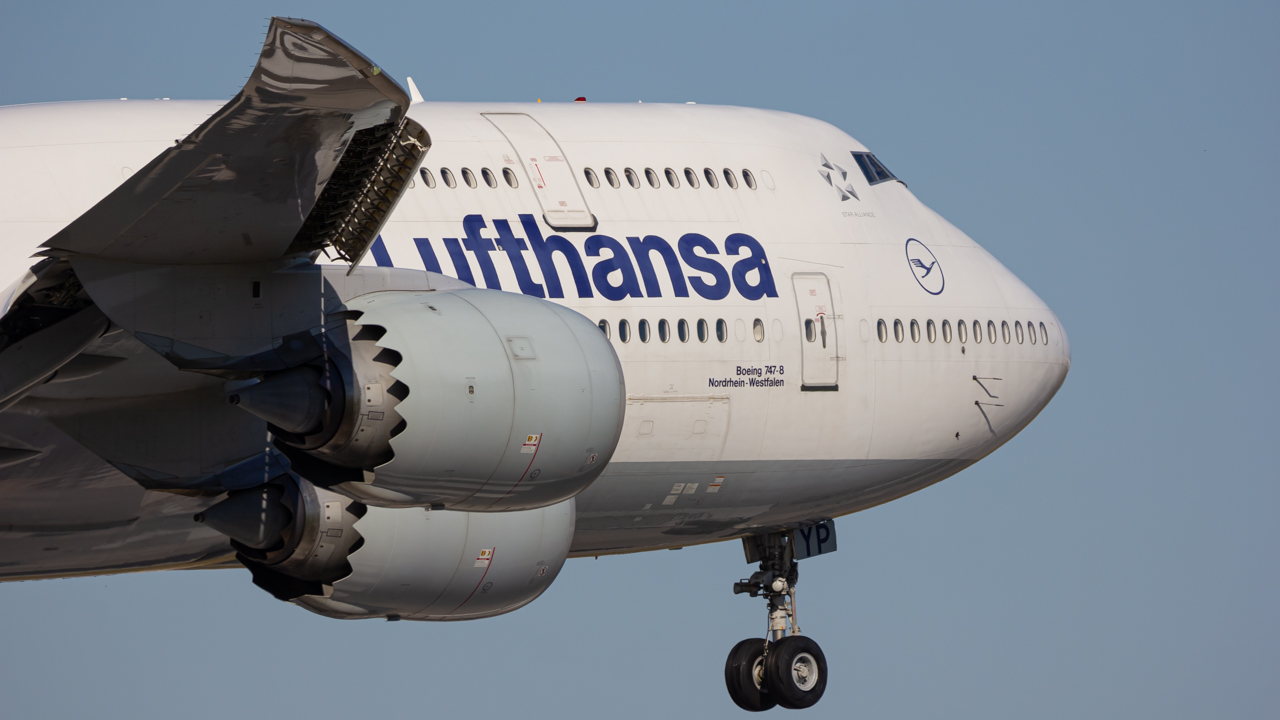 Full size: Lufthansa Boeing 747-8i D-ABYP at Miami International Airport