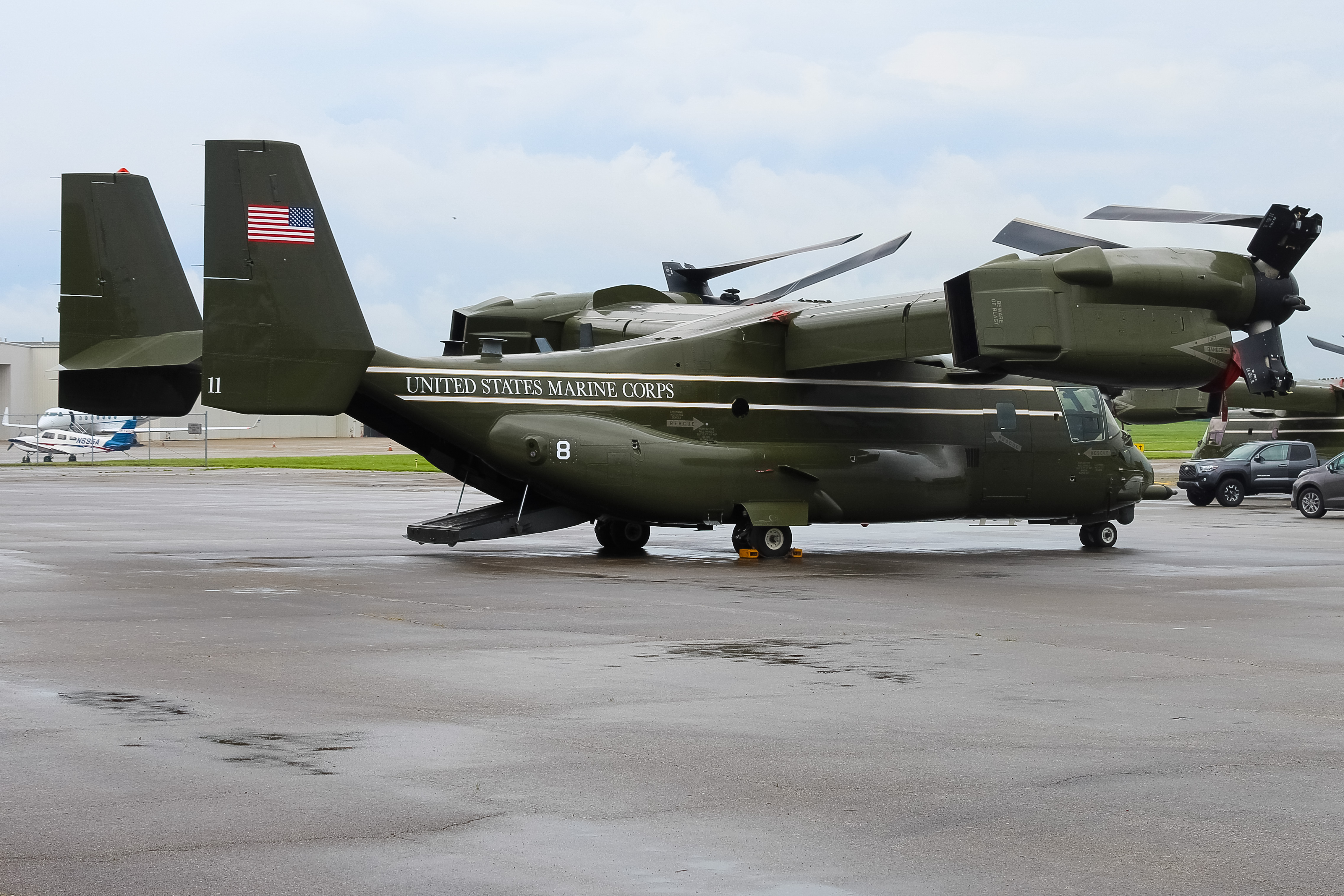 Full size: USMC - United States Marine Corp MV-22 Osprey 168335 at Cincinnati Municipal Airport/Lunken Field
