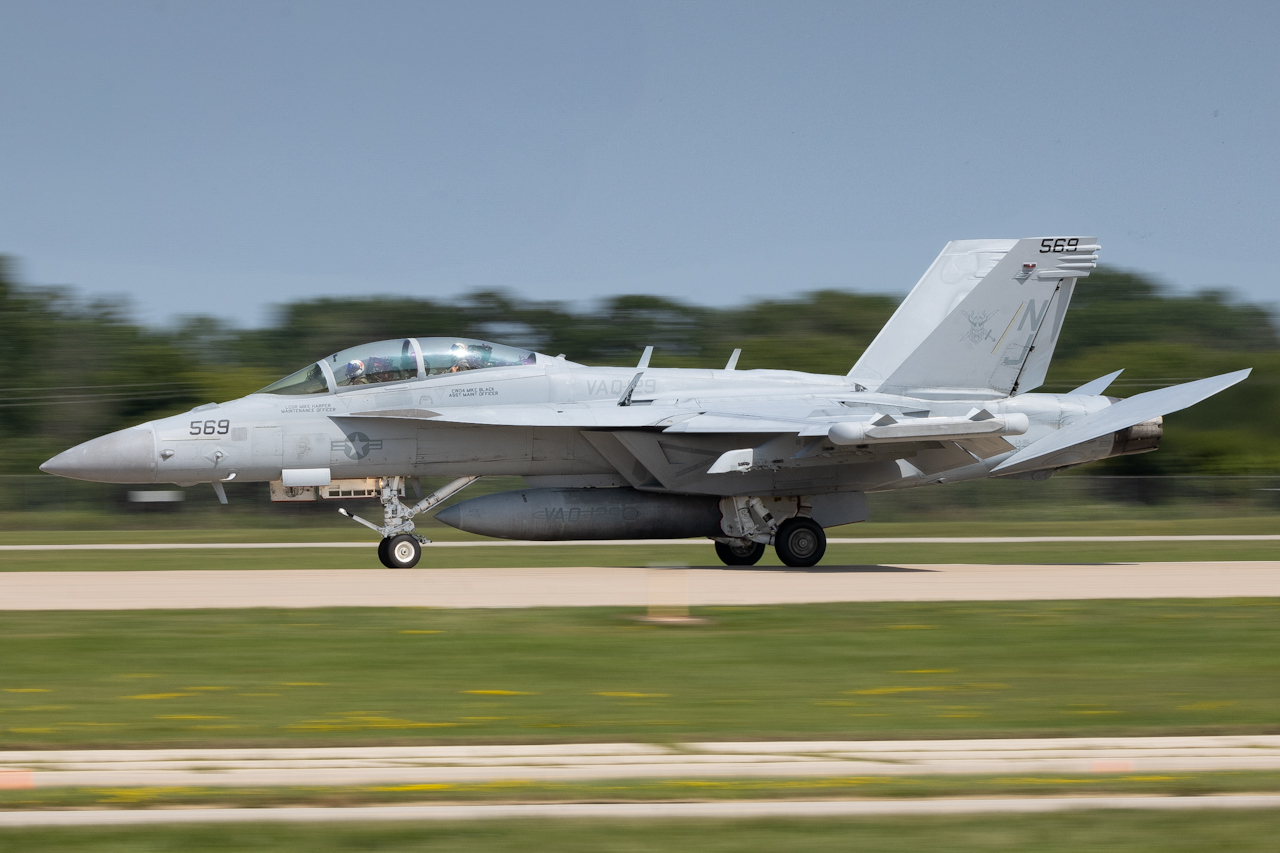 Full size: USN - United States Navy Boeing EA-18G Growler 168387 at Wittman Regional Airport