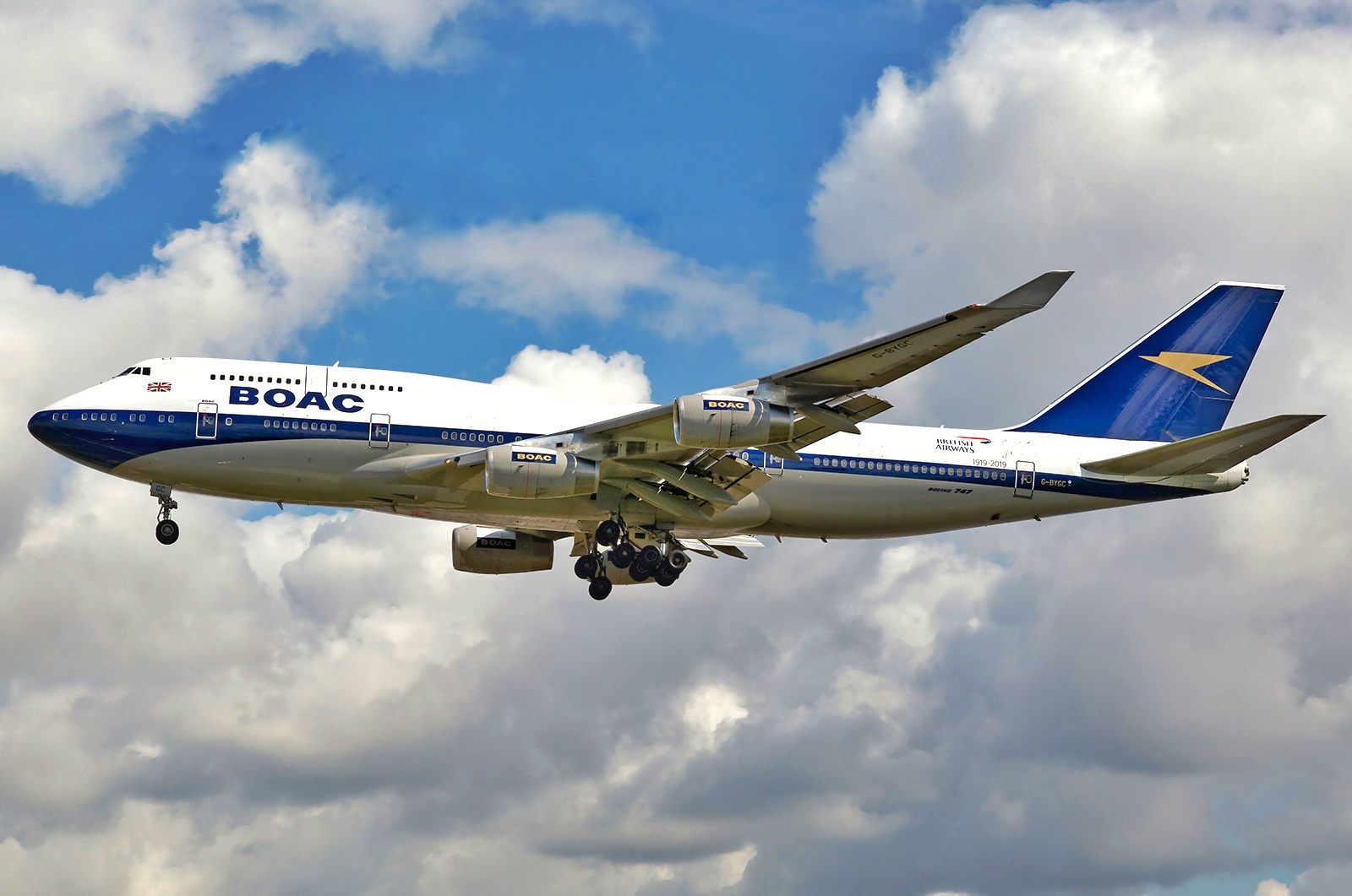 Full size: British Airways Boeing 747-400 G-BYGC at London Heathrow International Airport