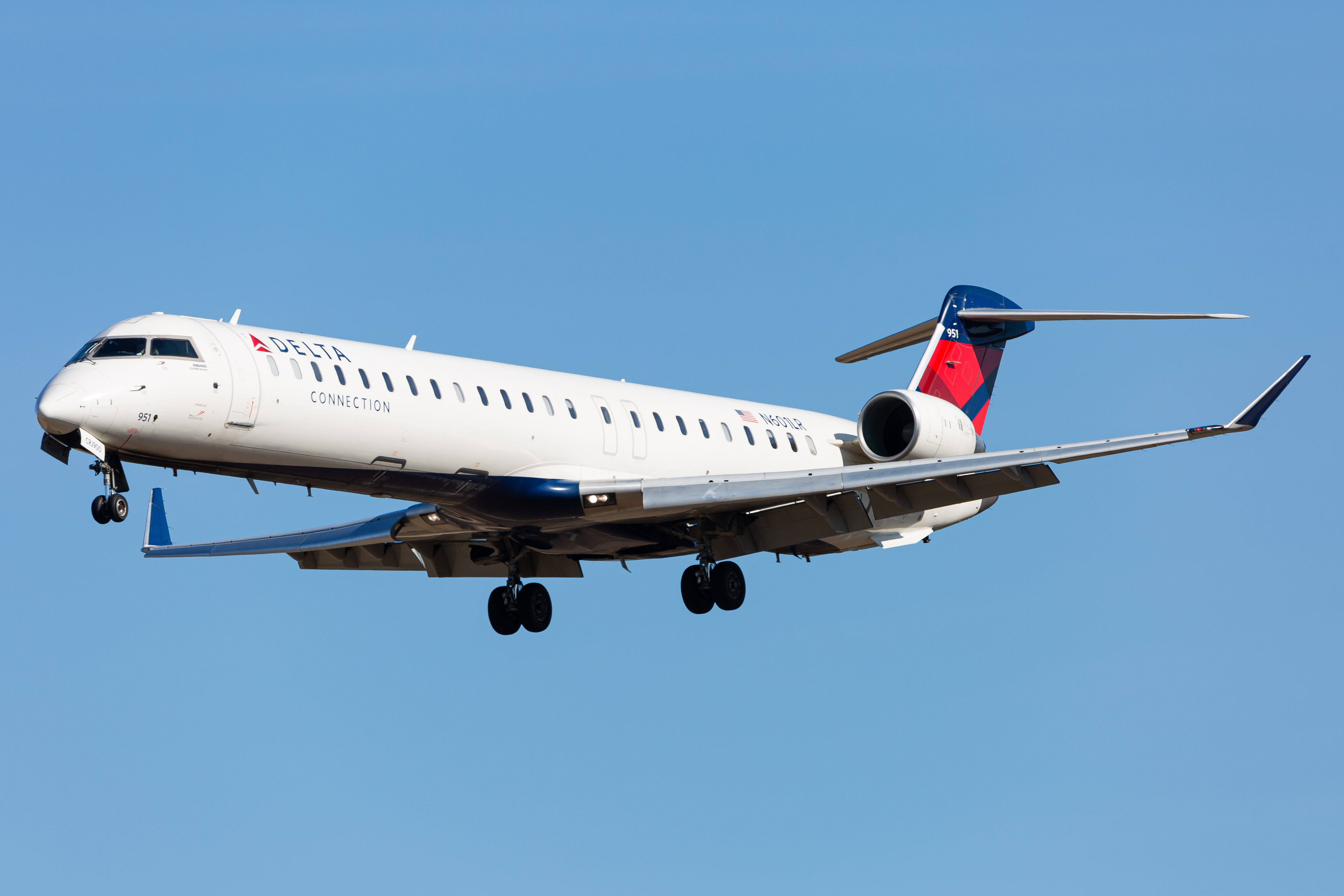 Full size: Delta Connection Mitsubishi CRJ-900 N601LR at Baltimore/Washington International Thurgood Marshall Airport