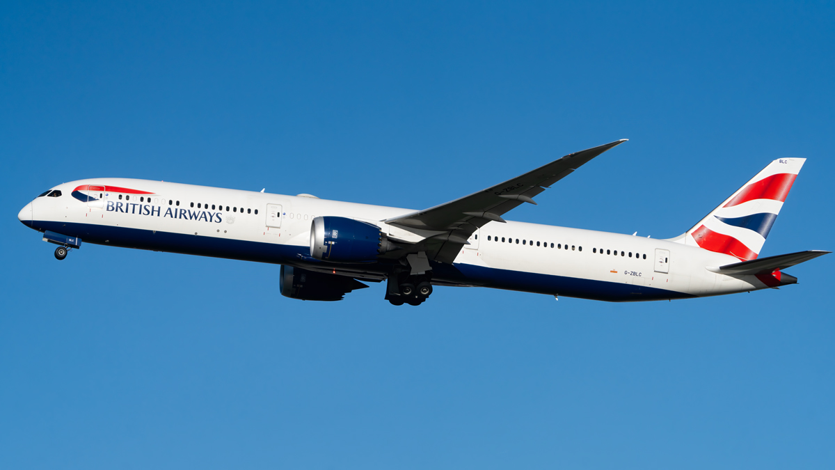 Full size: British Airways Boeing 787-10 G-ZBLC at London Heathrow International Airport