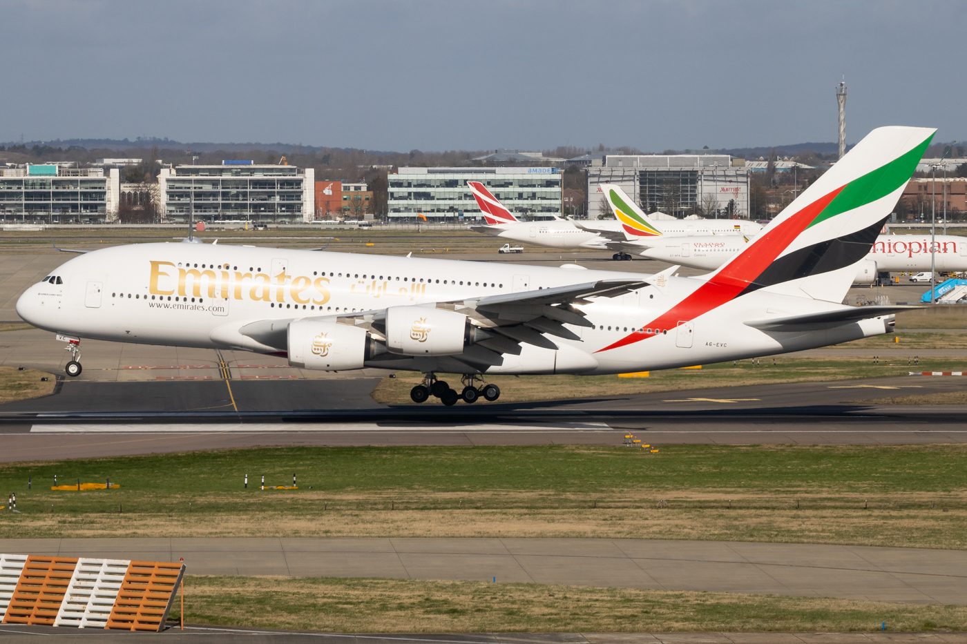 Full size: Emirates Airbus A380-800 A6-EVC at London Heathrow International Airport