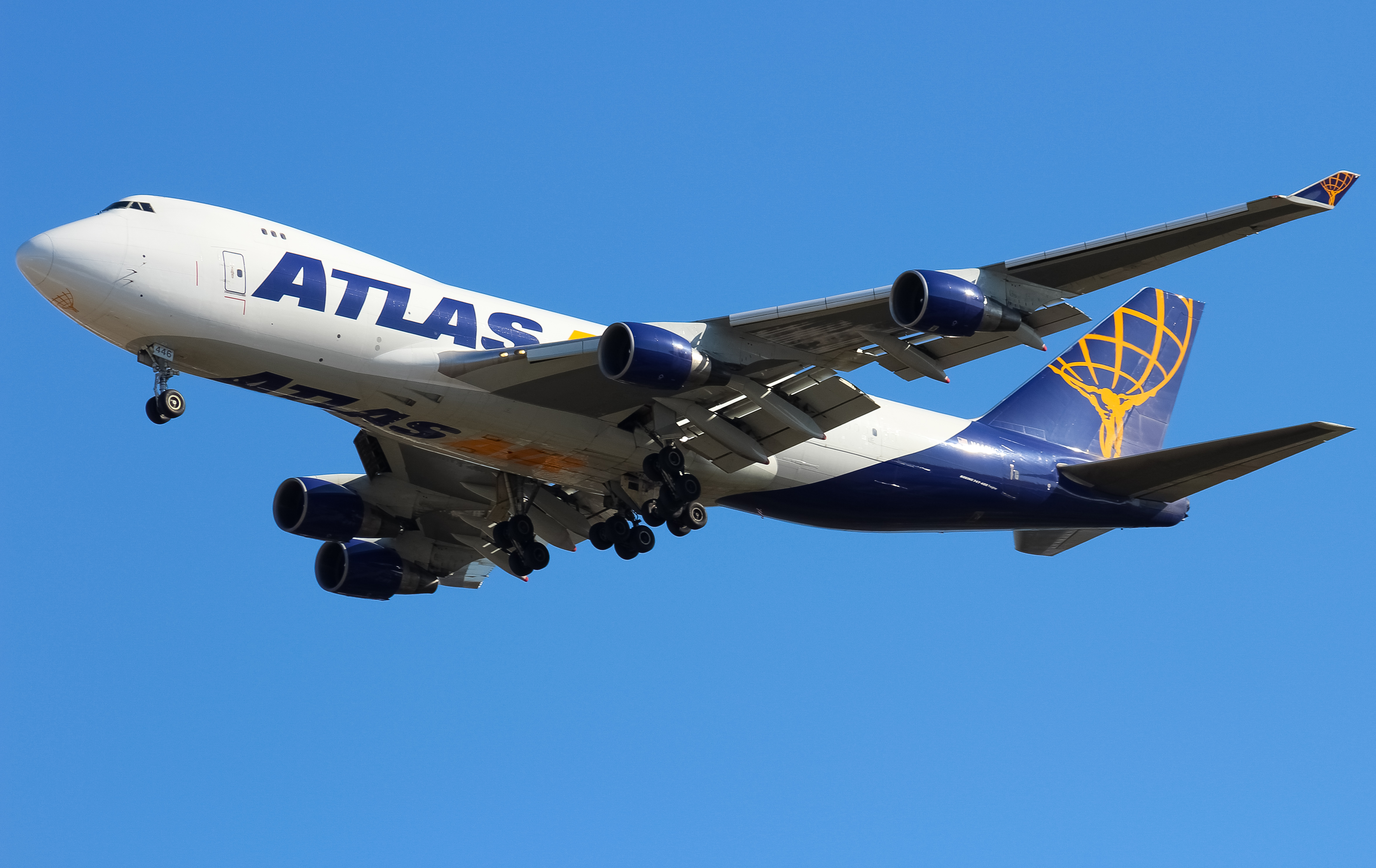 Full size: Atlas Air Boeing 747-400F N446MC at Cincinnati/Northern Kentucky International Airport