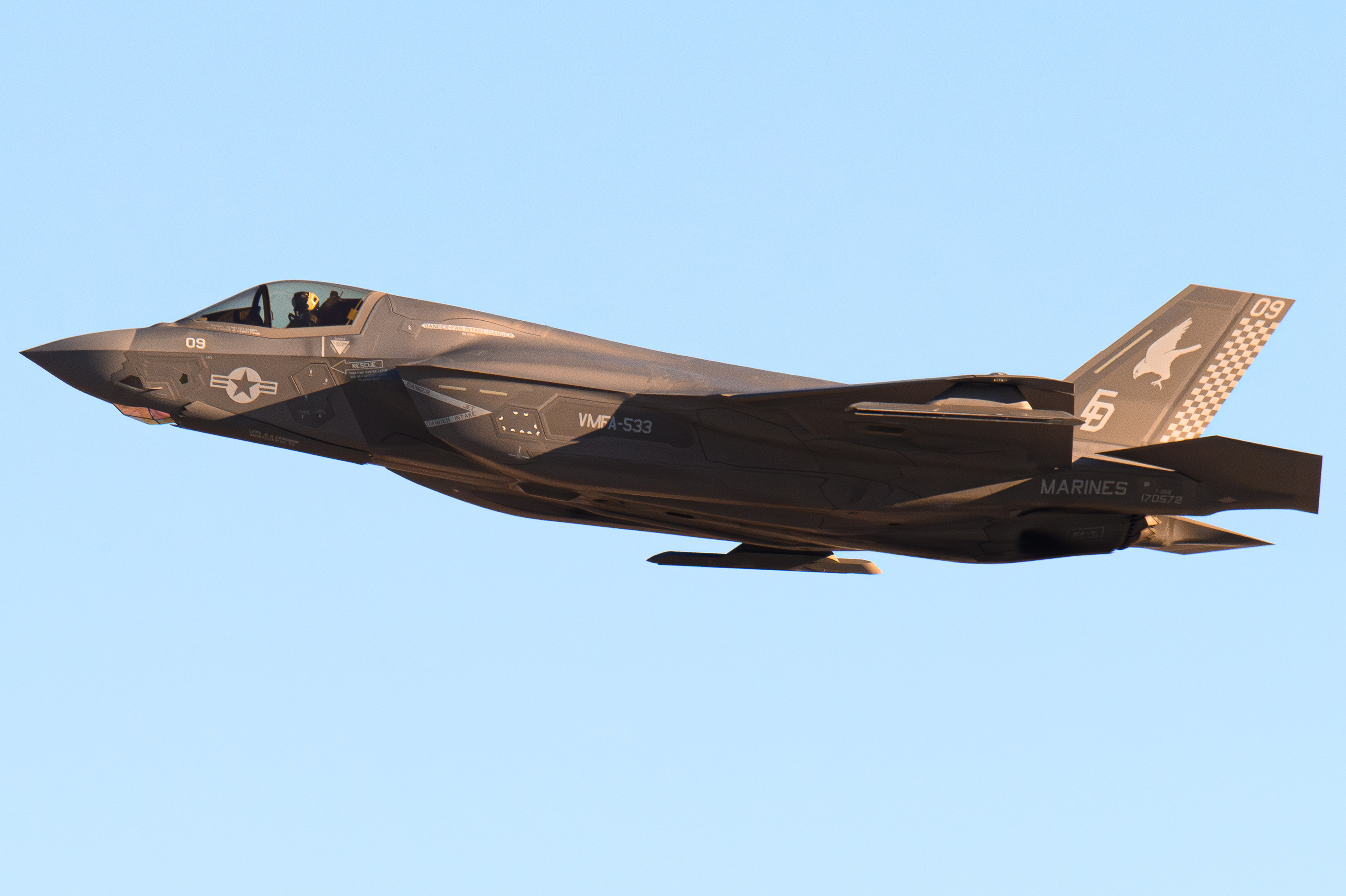 Full size: USMC - United States Marine Corp Lockheed Martin F-35 Lightning 170272 at 