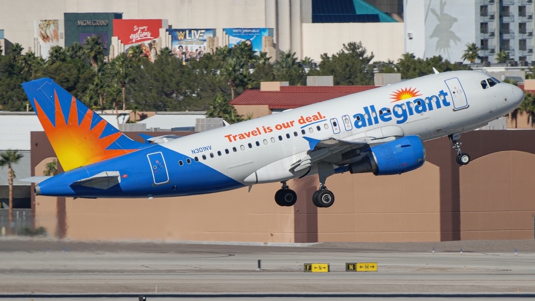 Full size: Allegiant Air Airbus A319 N301NV at Harry Reid International Airport