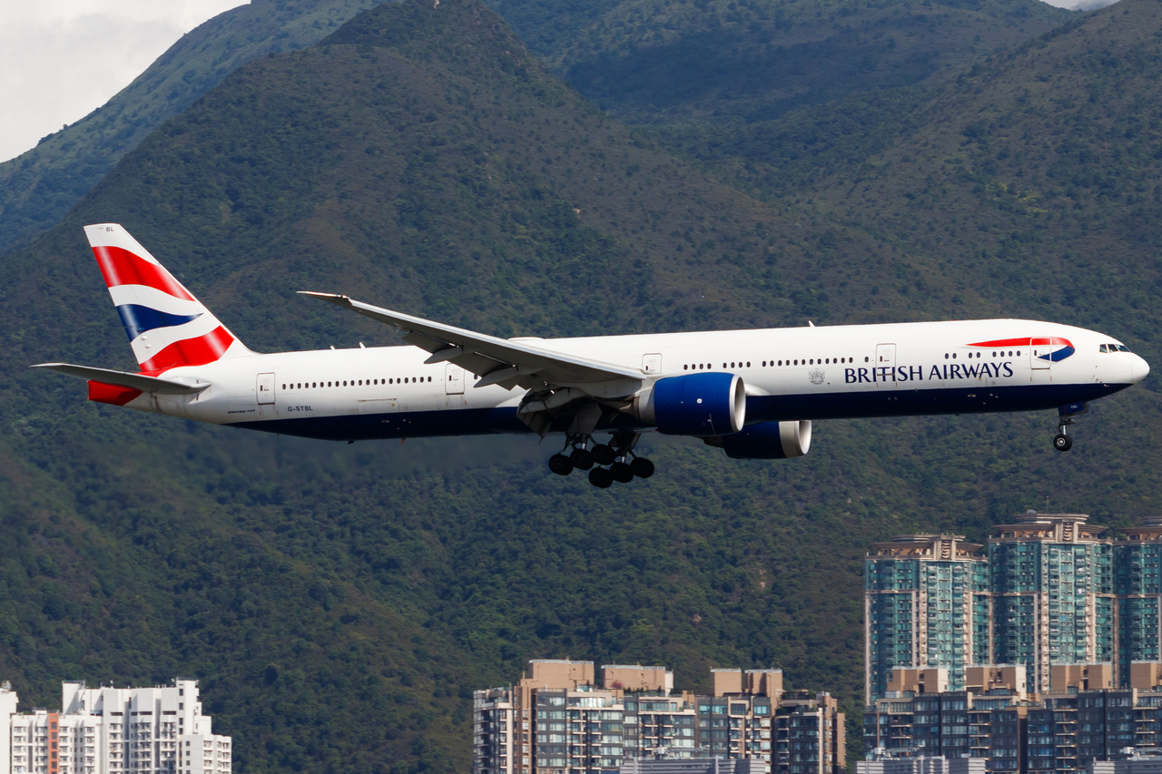Full size: British Airways Boeing 777-300ER G-STBL at Hong Kong International Airport