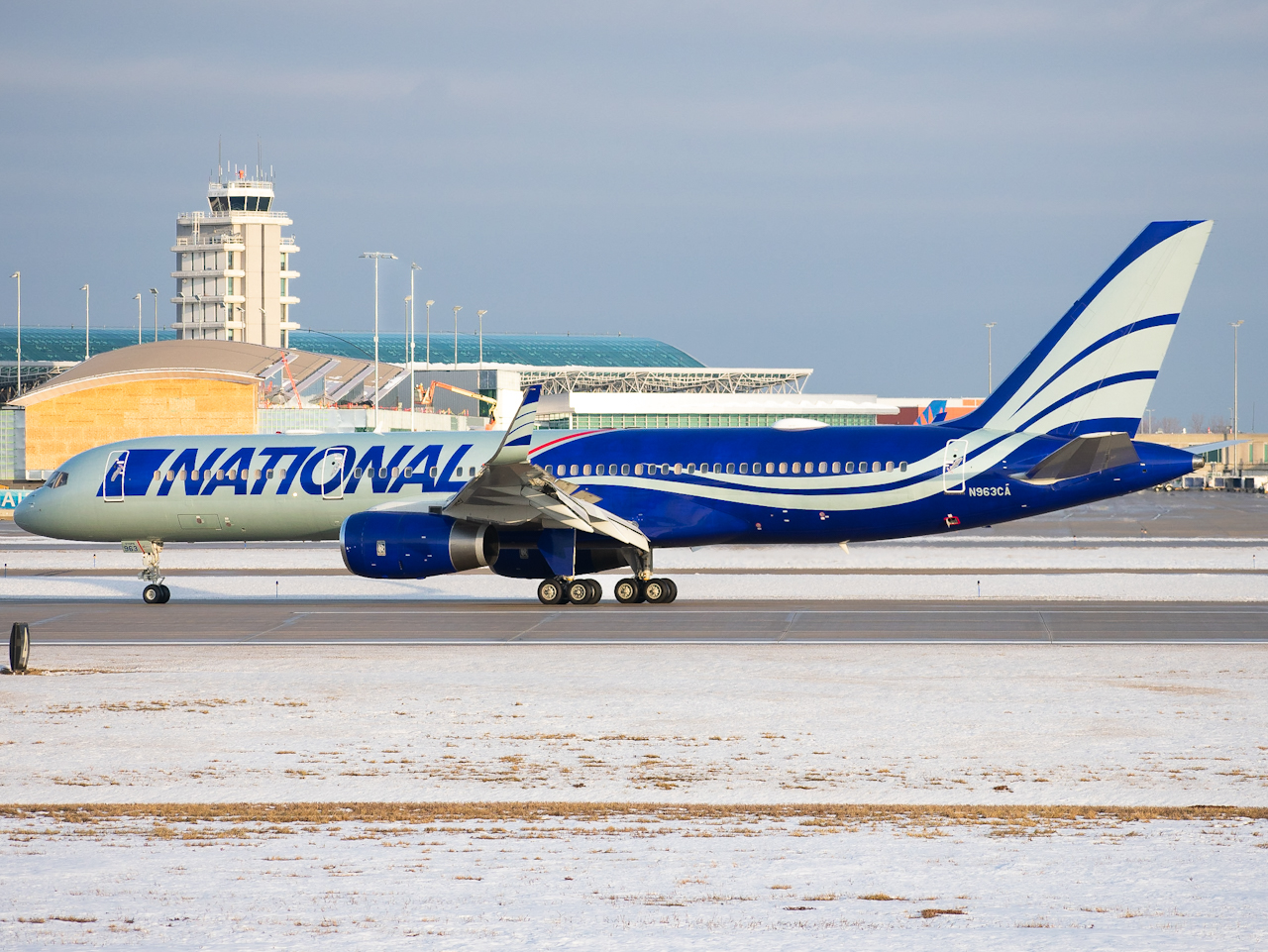 Full size: National Airlines Boeing 757-200 N963CA at Gerald R Ford International Airport