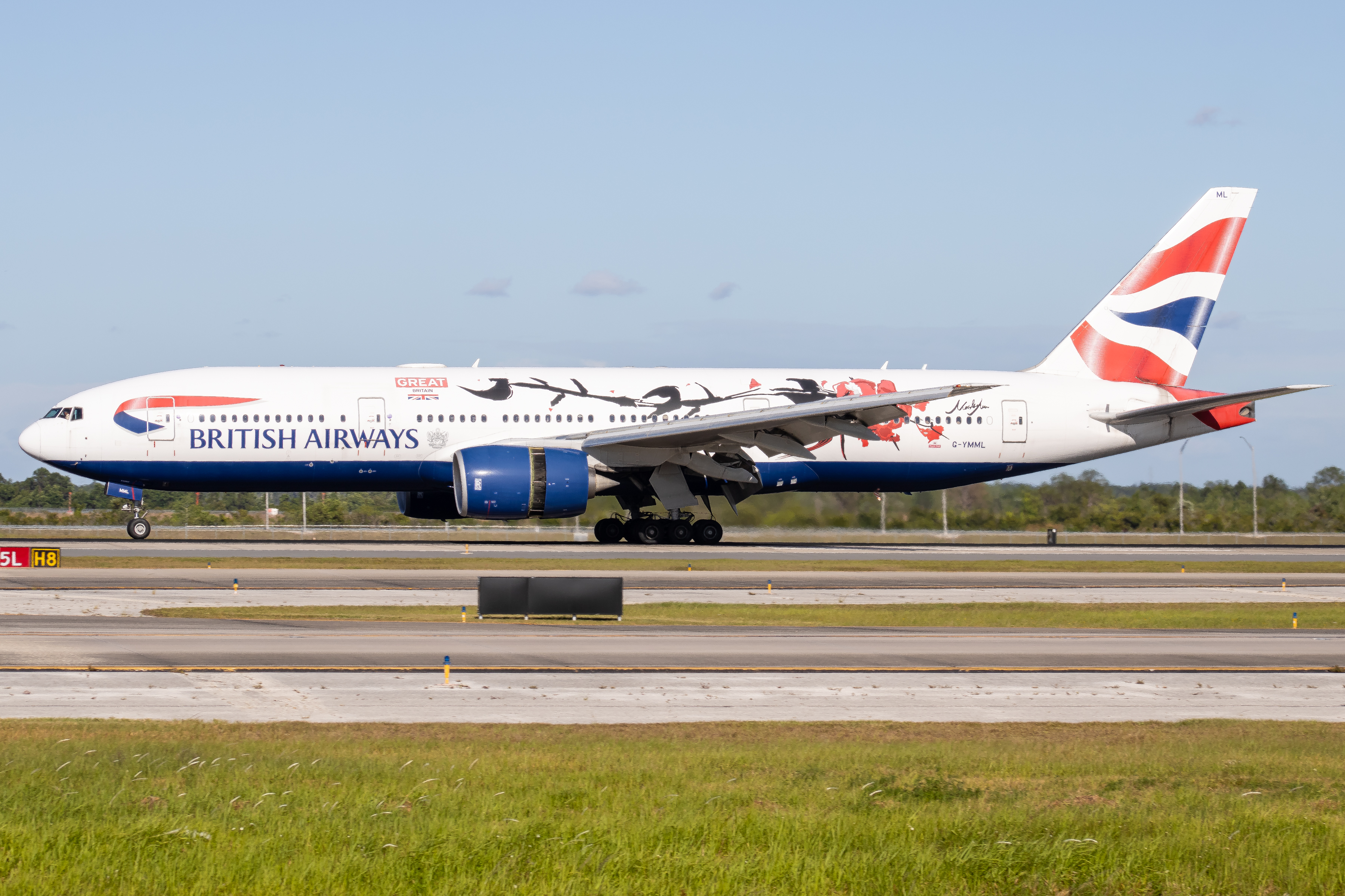 Full size: British Airways Boeing 777-200ER G-YMML at Orlando International Airport