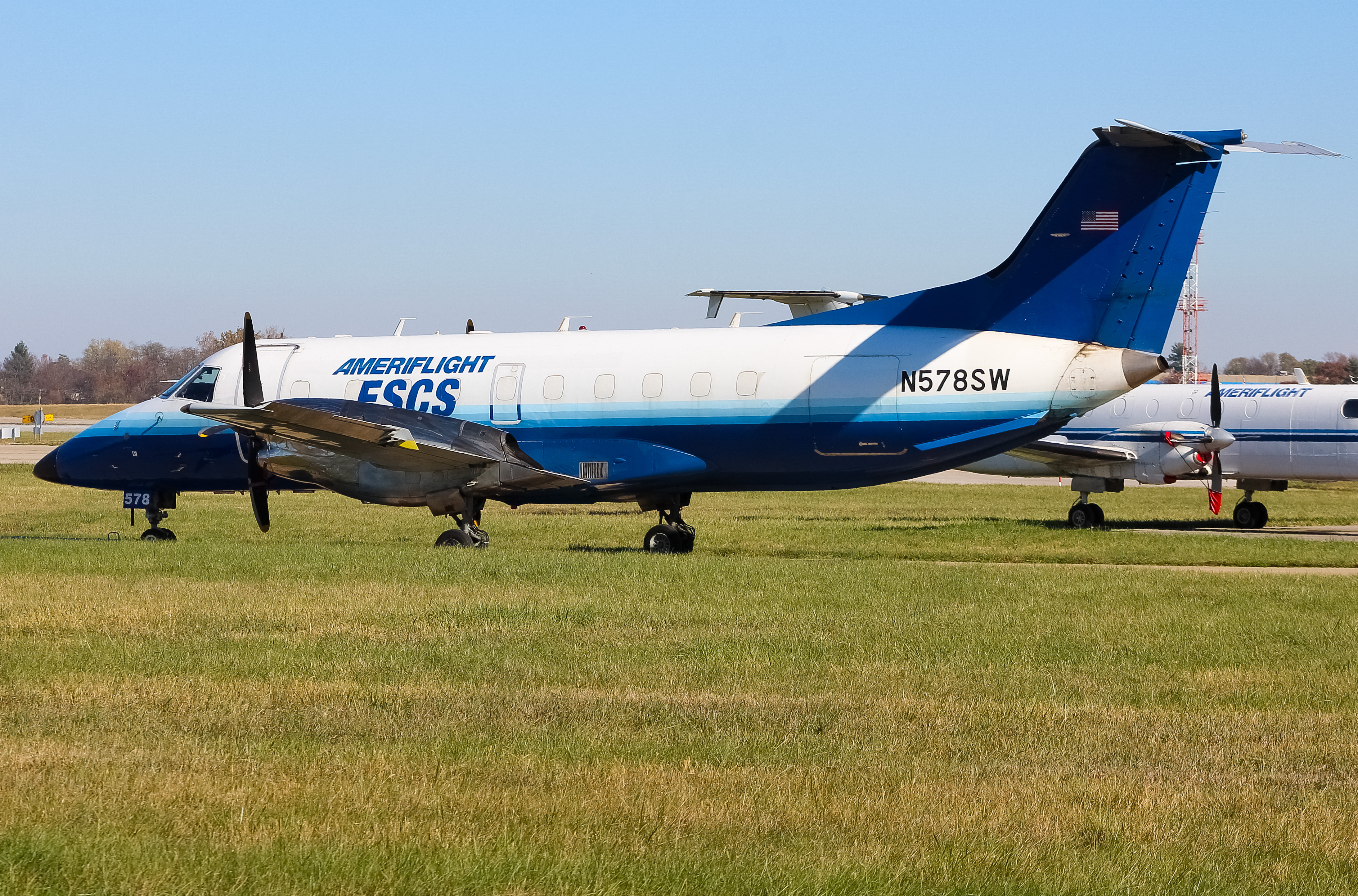 Full size: Ameriflight Embraer EMB-120 N578SW at Cincinnati/Northern Kentucky International Airport