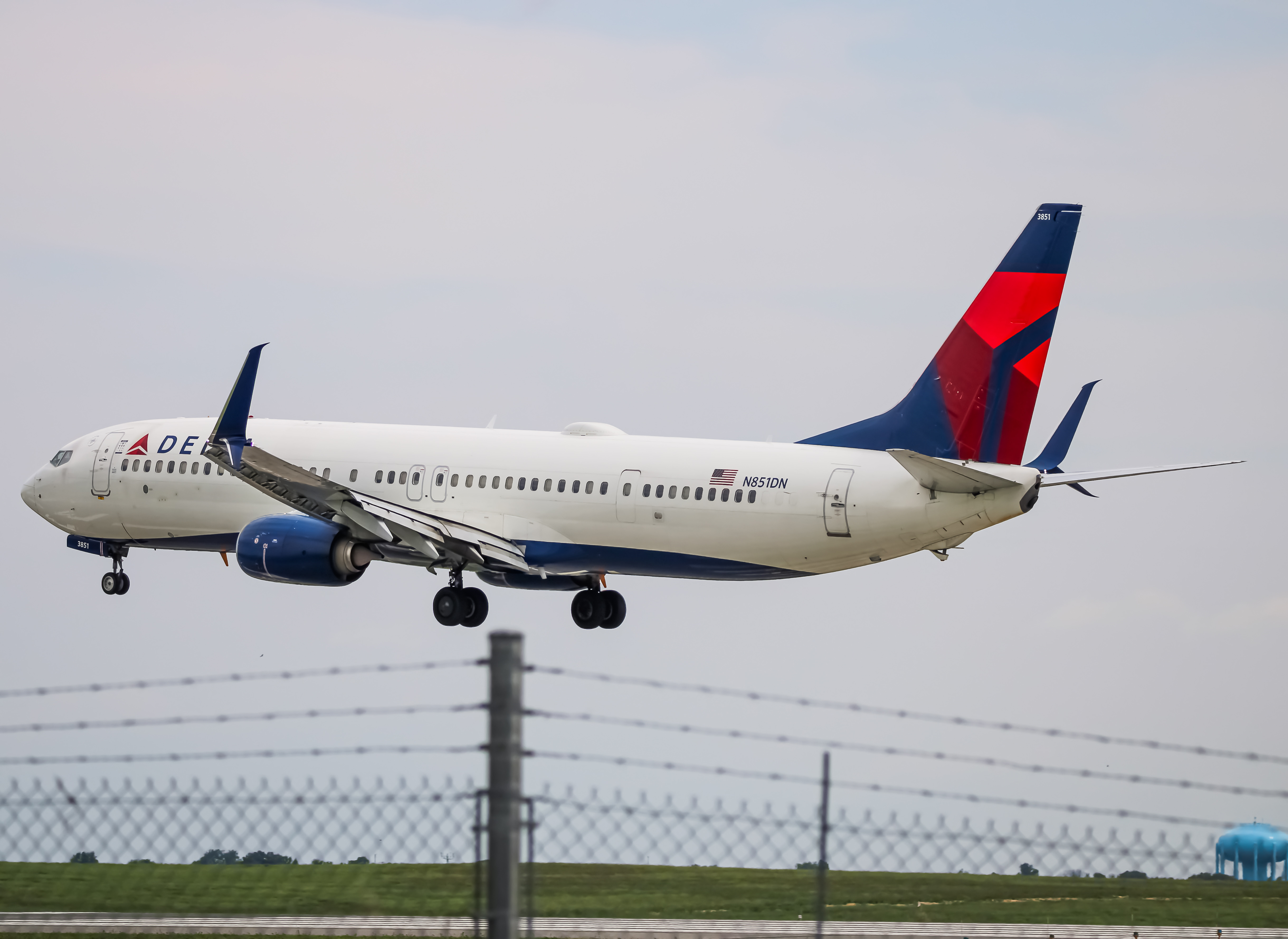 Full size: Delta Airlines Boeing 737-900ER N851DN at Baltimore/Washington International Thurgood Marshall Airport