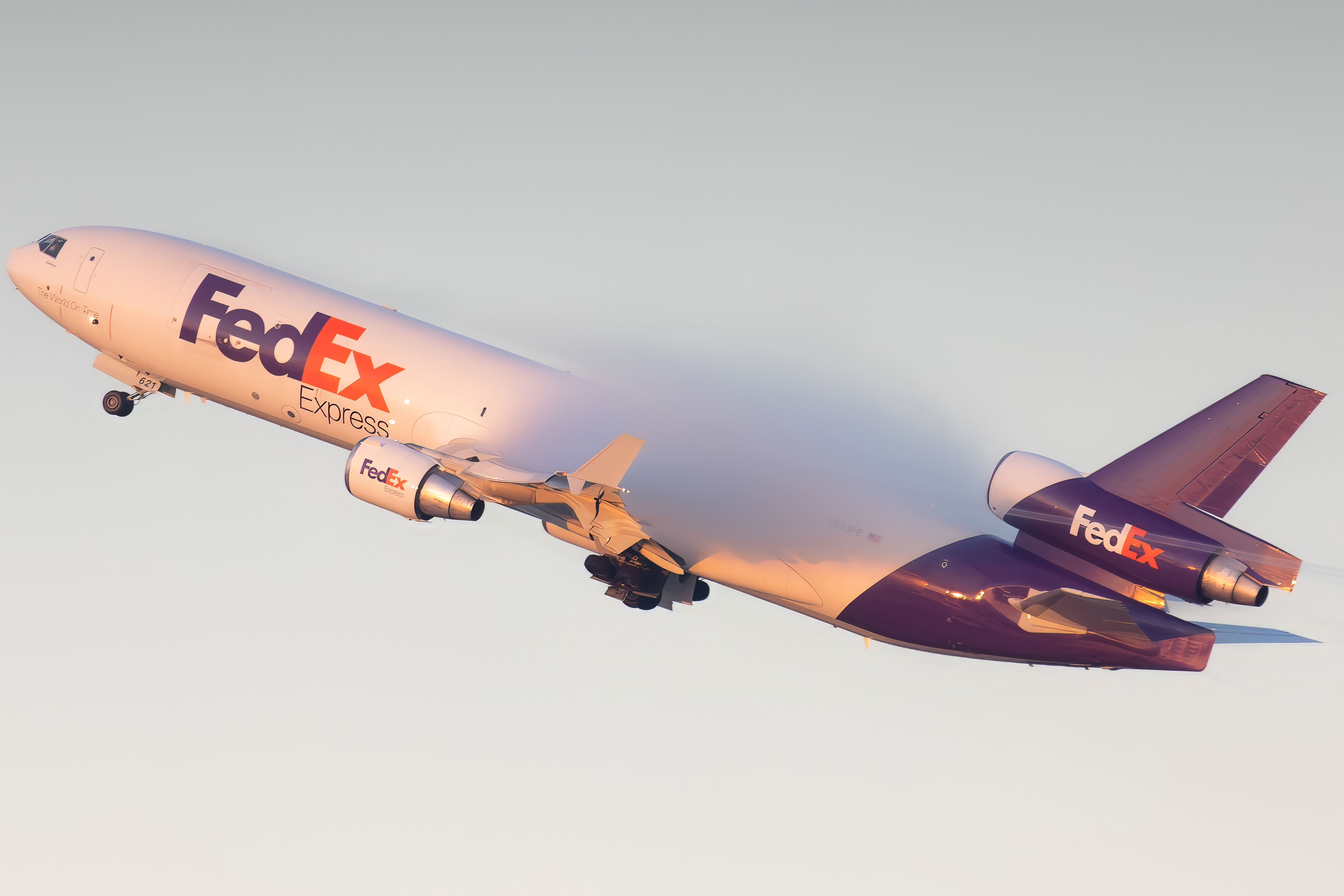 Full size: FedEx  McDonnell Douglas MD-11 N621FE at Minneapolis-St Paul International/Wold-Chamberlain Airport