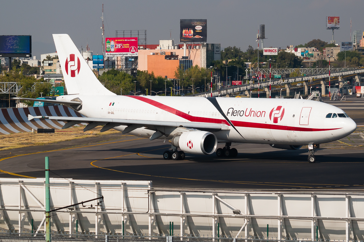 Full size: AeroUnion Airbus A300F-600 XA-GGL at Mexico City International Airport